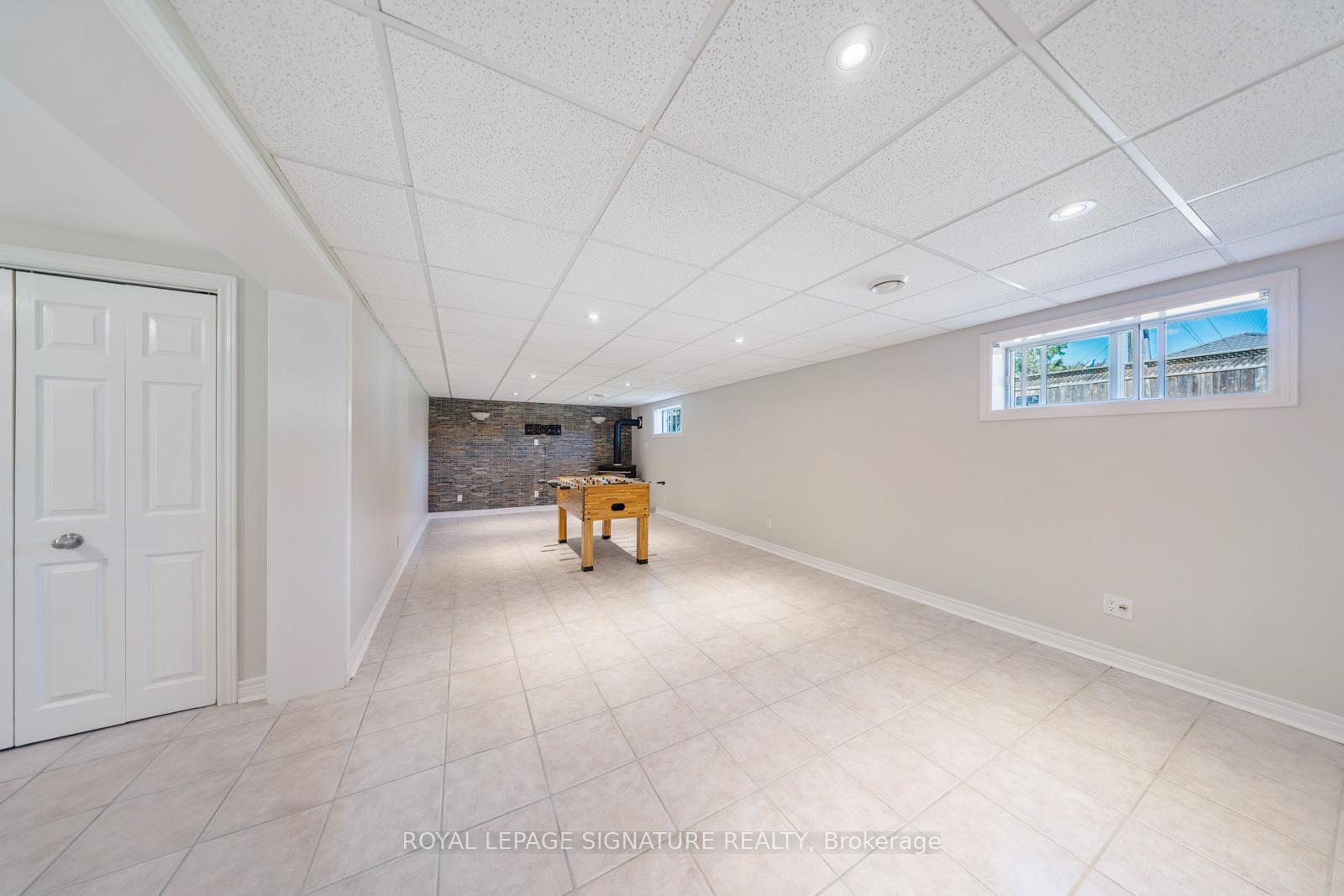 Photo 21 of 50 Dittmer Crescent, Etobicoke, West Humber-Clairville — HOMEH