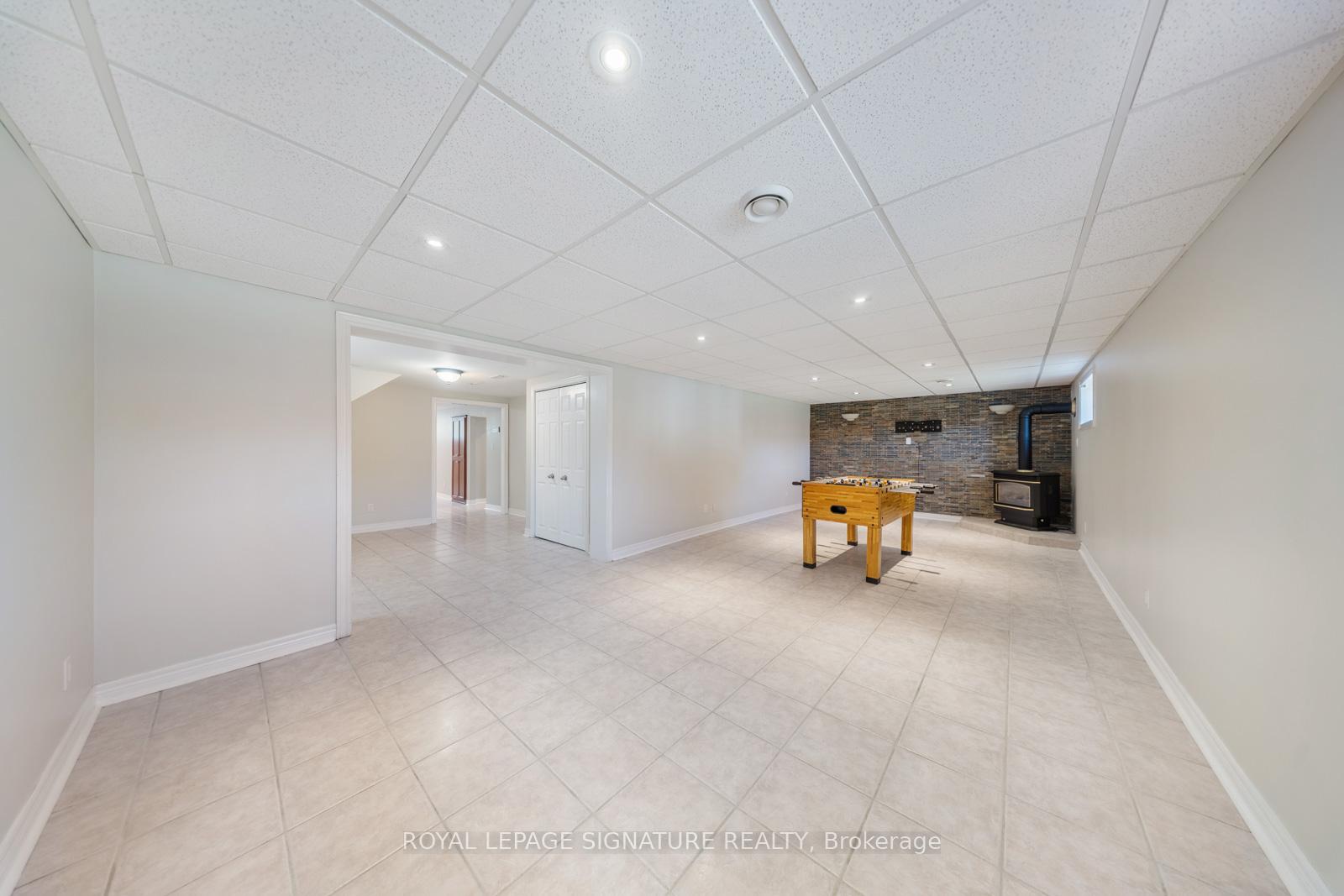 Photo 30 of 50 Dittmer Crescent, Etobicoke, West Humber-Clairville — HOMEH