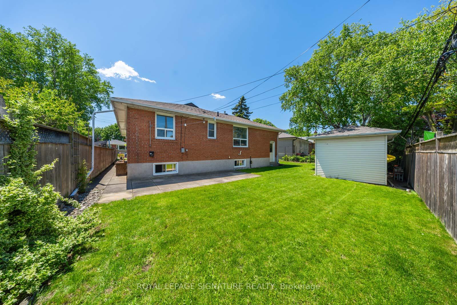 Photo 32 of 50 Dittmer Crescent, Etobicoke, West Humber-Clairville — HOMEH