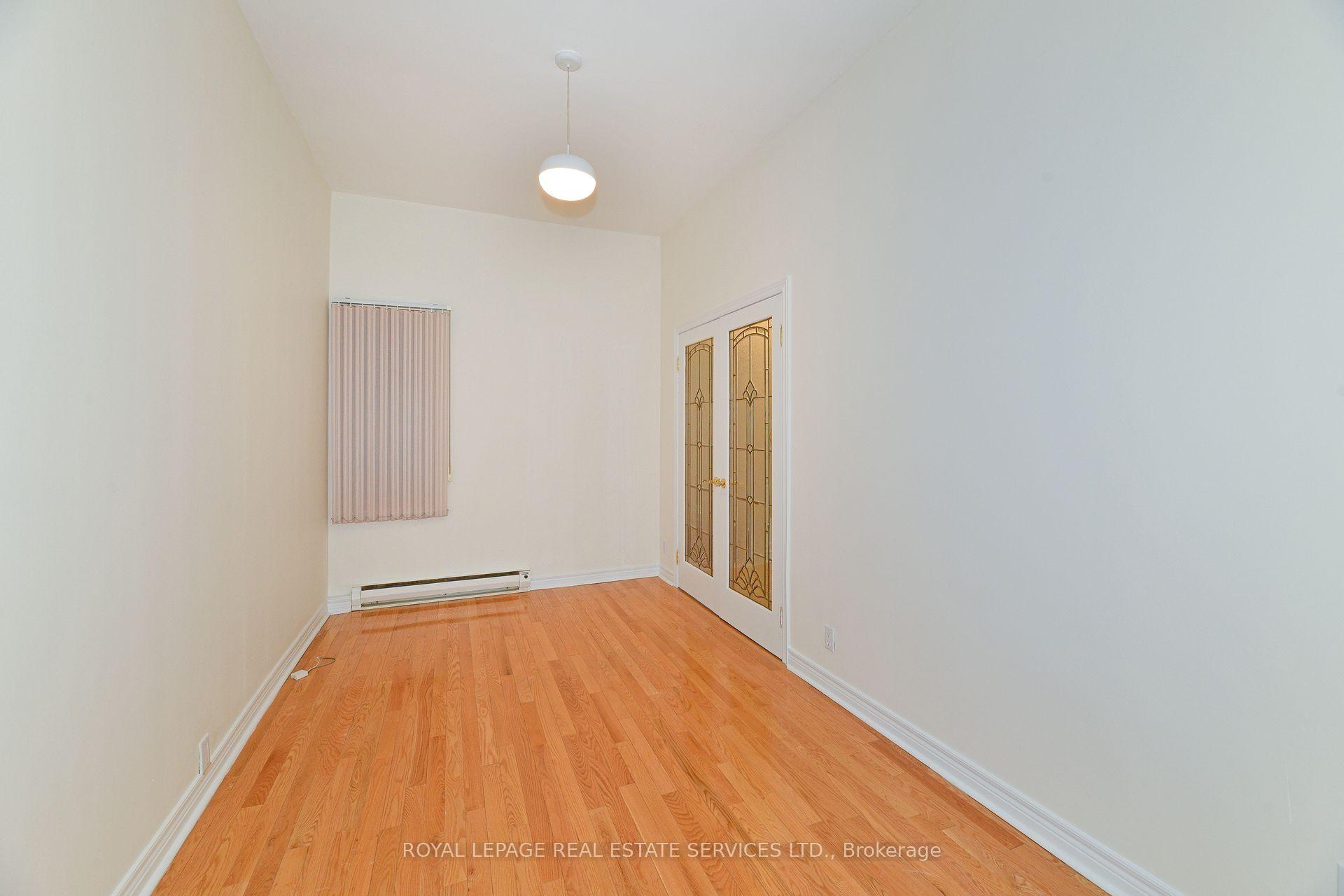 Photo 3 of 191 Argyle Street, Toronto, Little Portugal — HOMEH