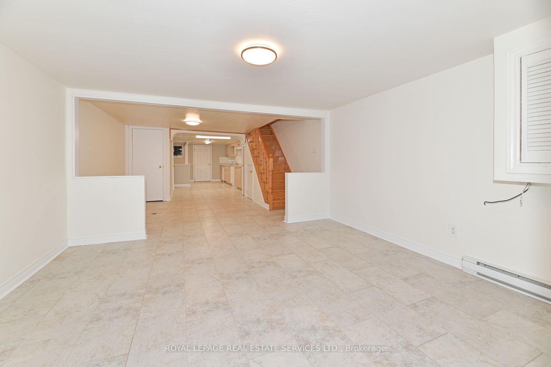 Photo 15 of 191 Argyle Street, Toronto, Little Portugal — HOMEH