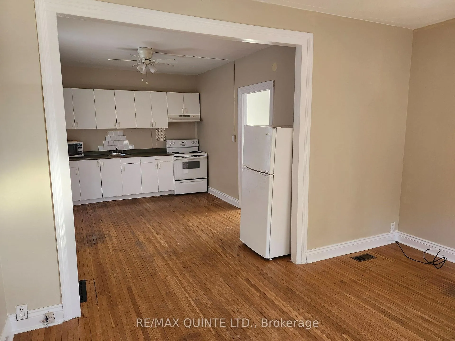 Photo 6 of 299 Foster Avenue, Belleville, Belleville Ward — HOMEH