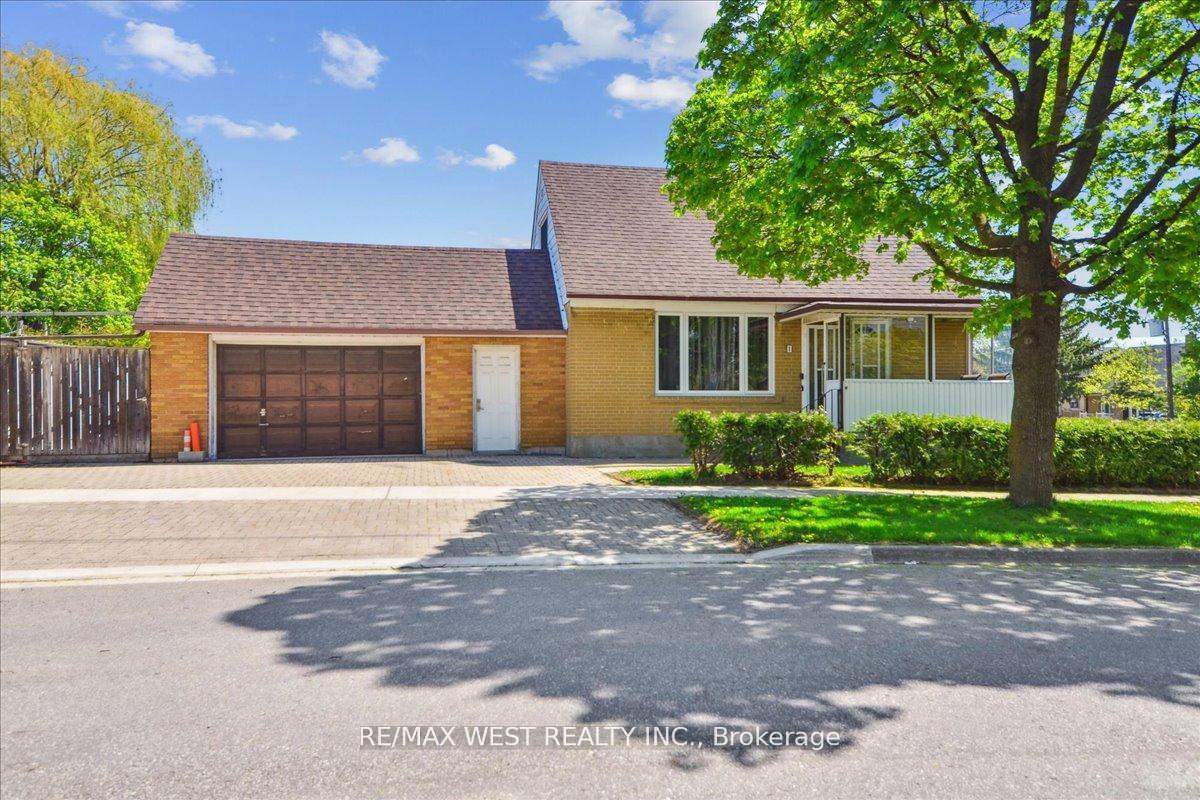 Photo 1 of 1 Huntsmoor Road, Etobicoke, Elms-Old Rexdale — HOMEH