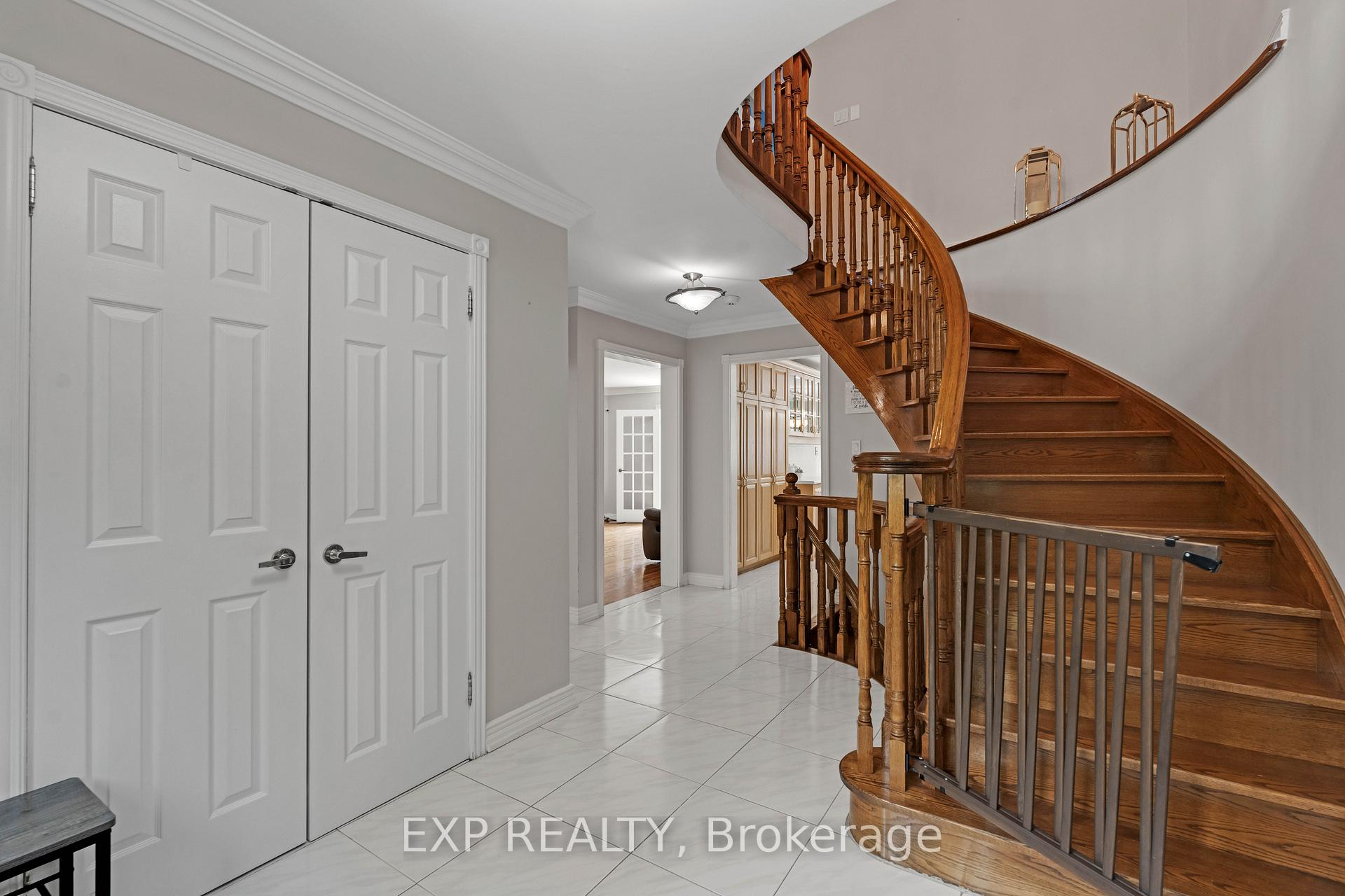 Photo 10 of 6 Edgebrook Drive, Etobicoke, Thistletown-Beaumonde Heights — HOMEH