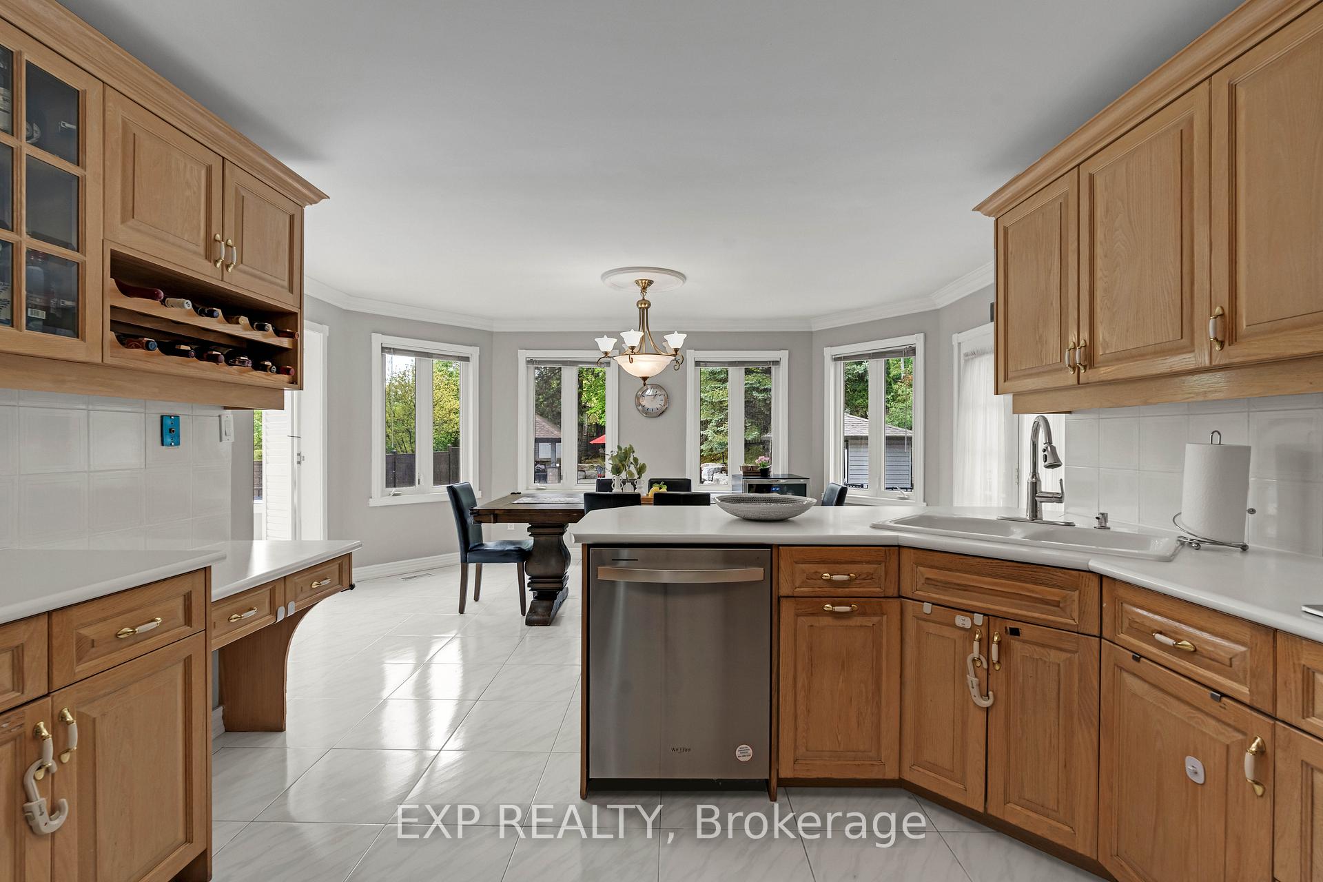 Photo 3 of 6 Edgebrook Drive, Etobicoke, Thistletown-Beaumonde Heights — HOMEH