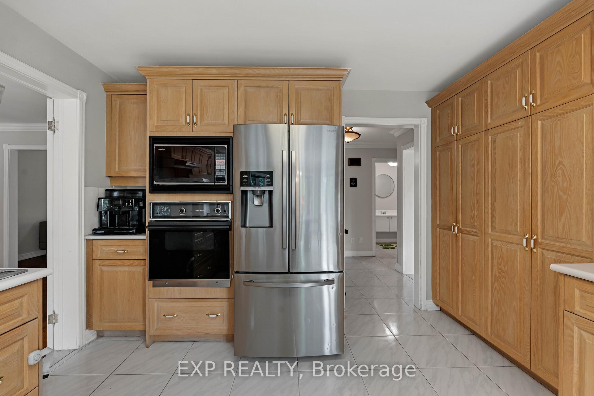 Photo 7 of 6 Edgebrook Drive, Etobicoke, Thistletown-Beaumonde Heights — HOMEH
