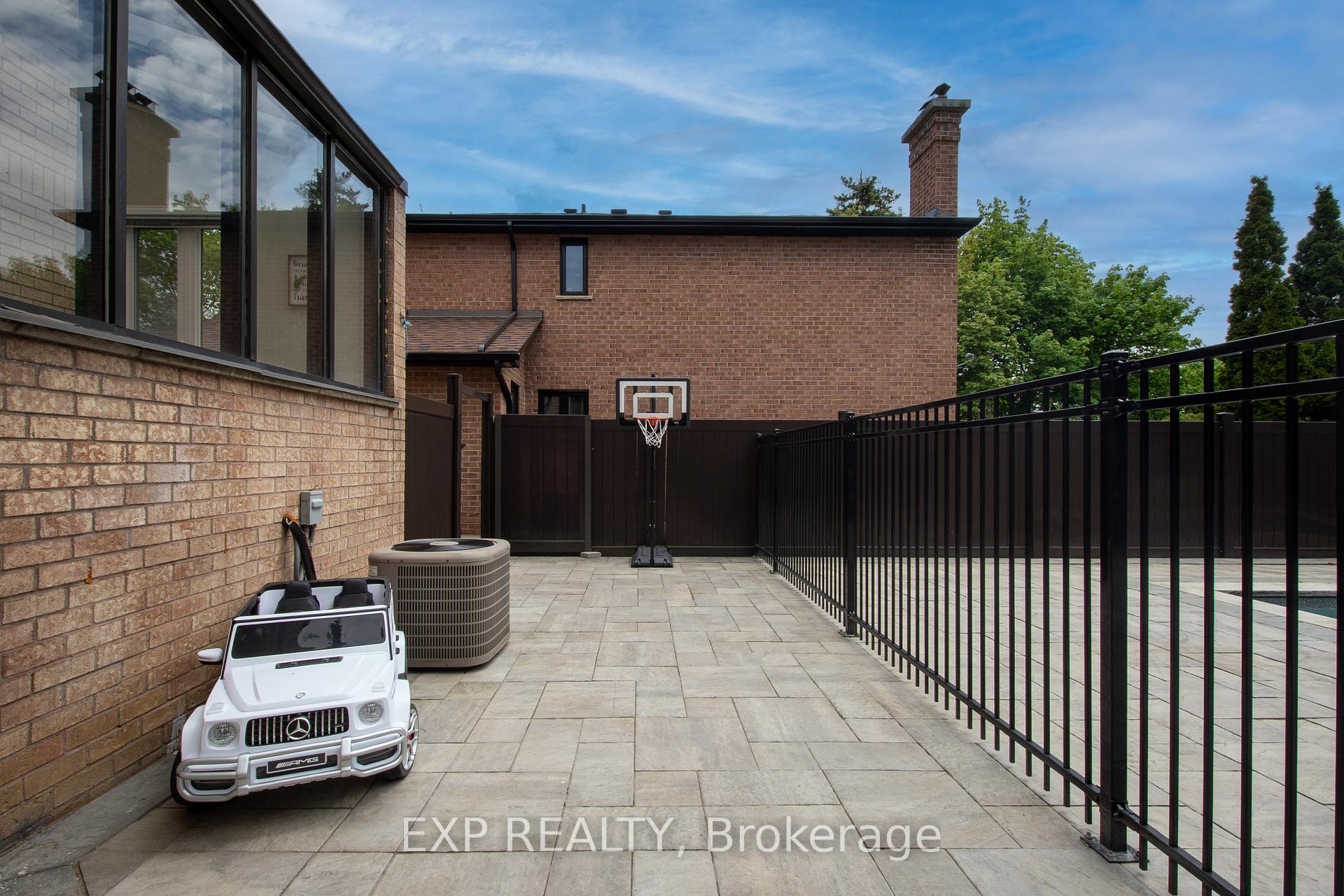 Photo 47 of 6 Edgebrook Drive, Etobicoke, Thistletown-Beaumonde Heights — HOMEH