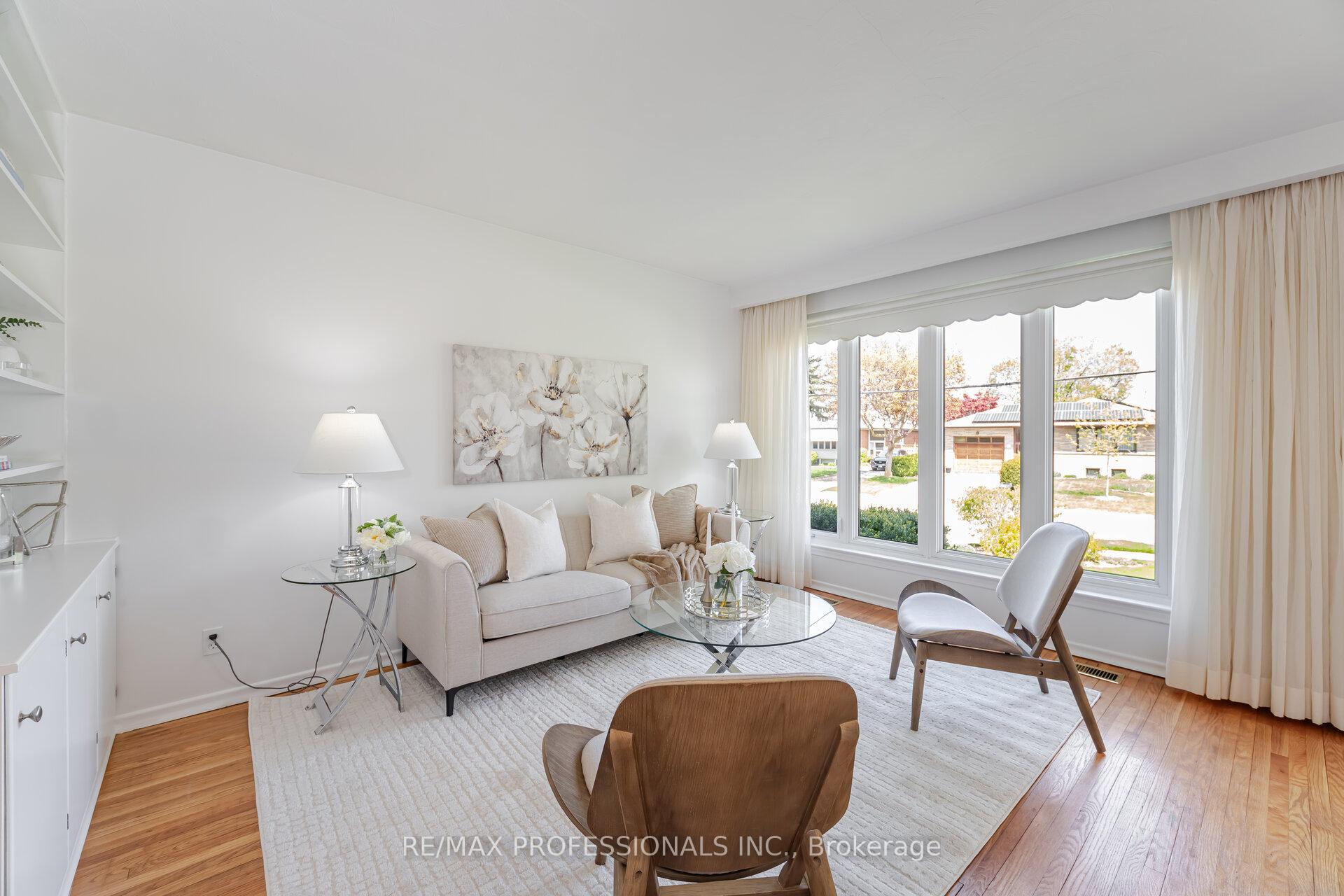 Photo 6 of 36 Templar Drive, Etobicoke, Kingsview Village-The Westway — HOMEH