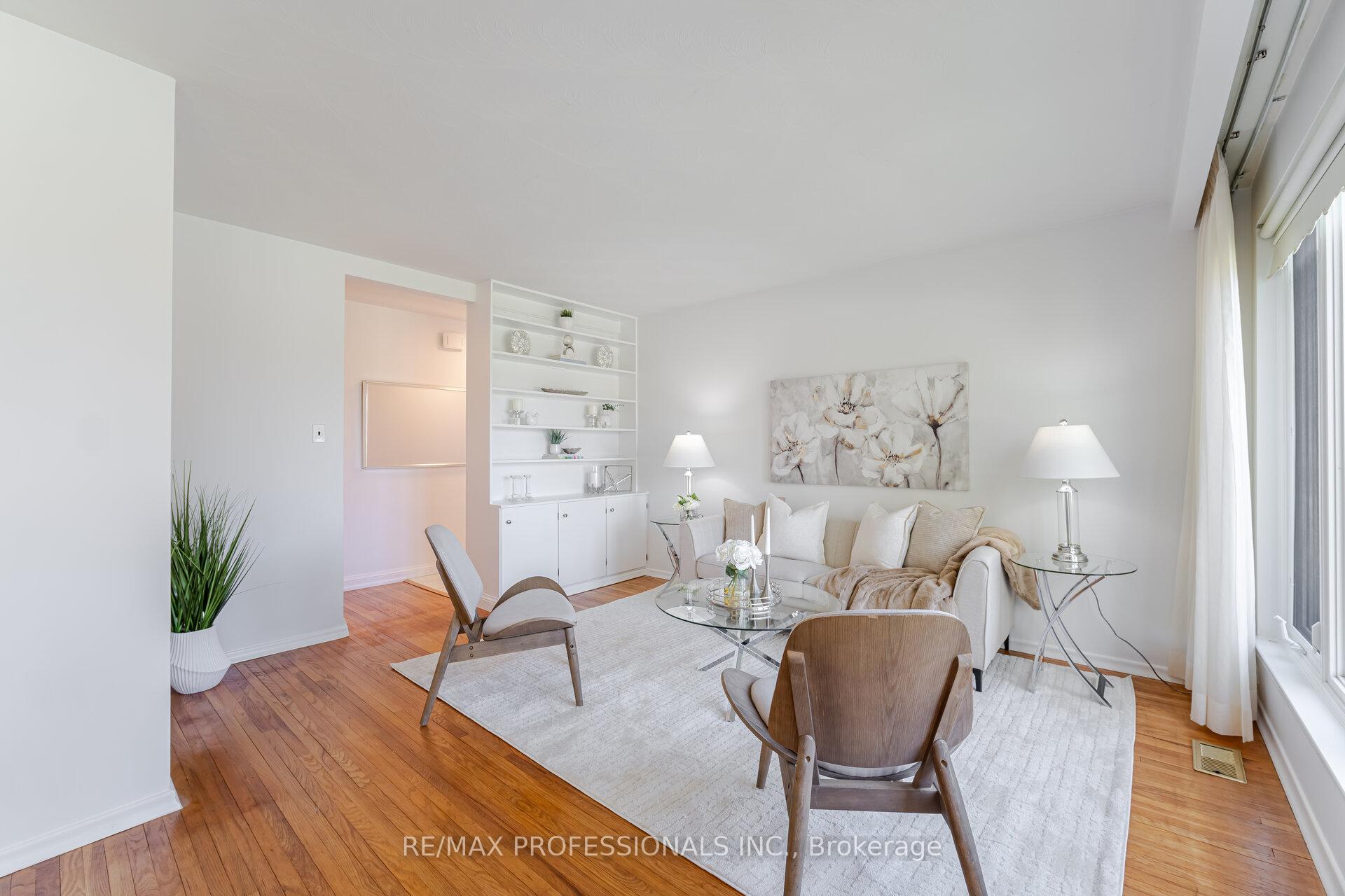 Photo 8 of 36 Templar Drive, Etobicoke, Kingsview Village-The Westway — HOMEH