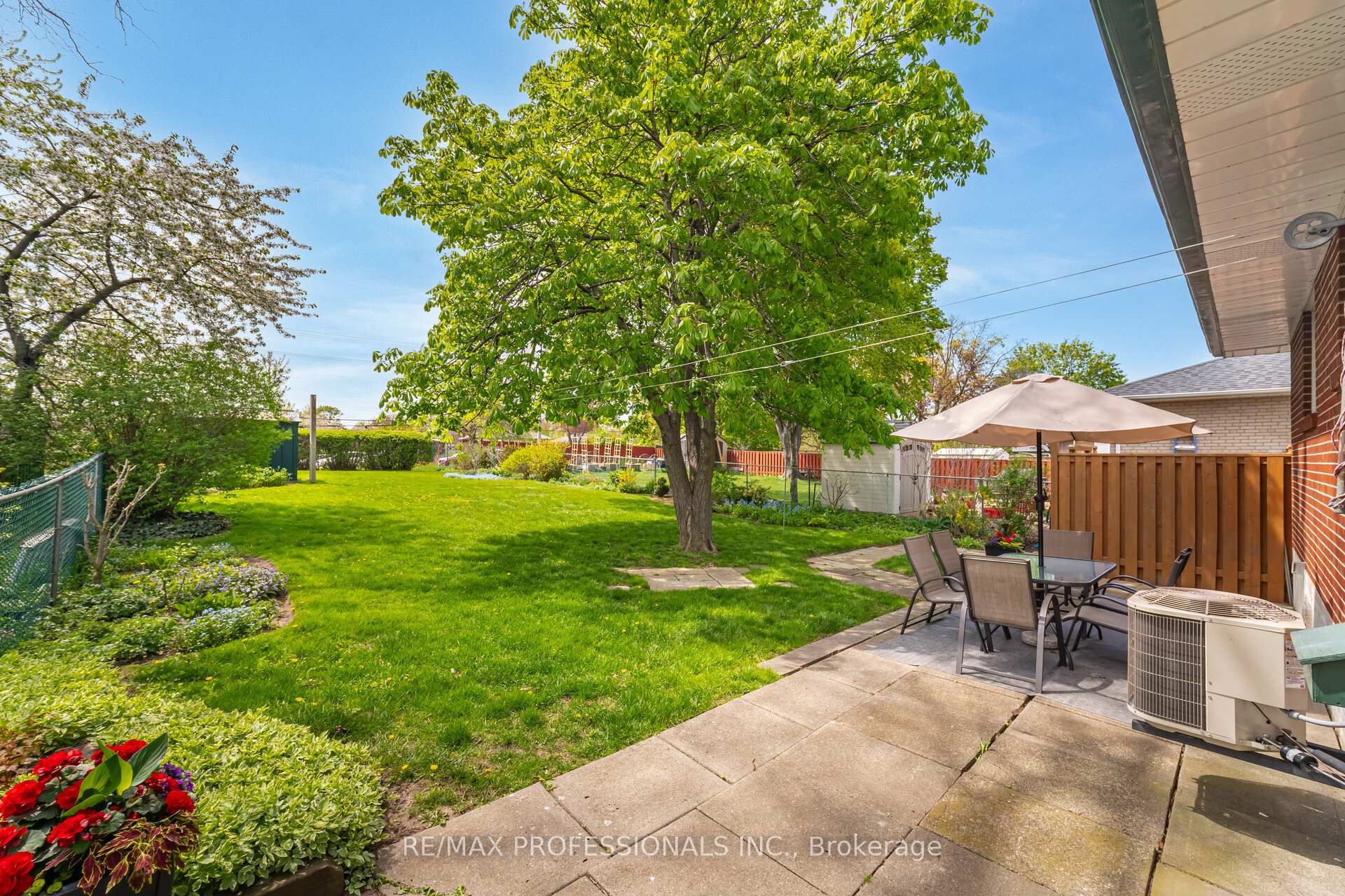 Photo 30 of 36 Templar Drive, Etobicoke, Kingsview Village-The Westway — HOMEH