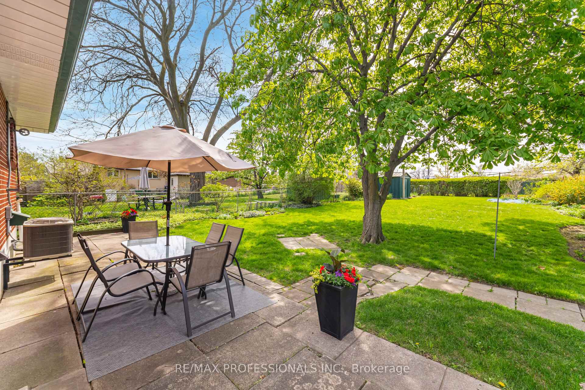 Photo 31 of 36 Templar Drive, Etobicoke, Kingsview Village-The Westway — HOMEH