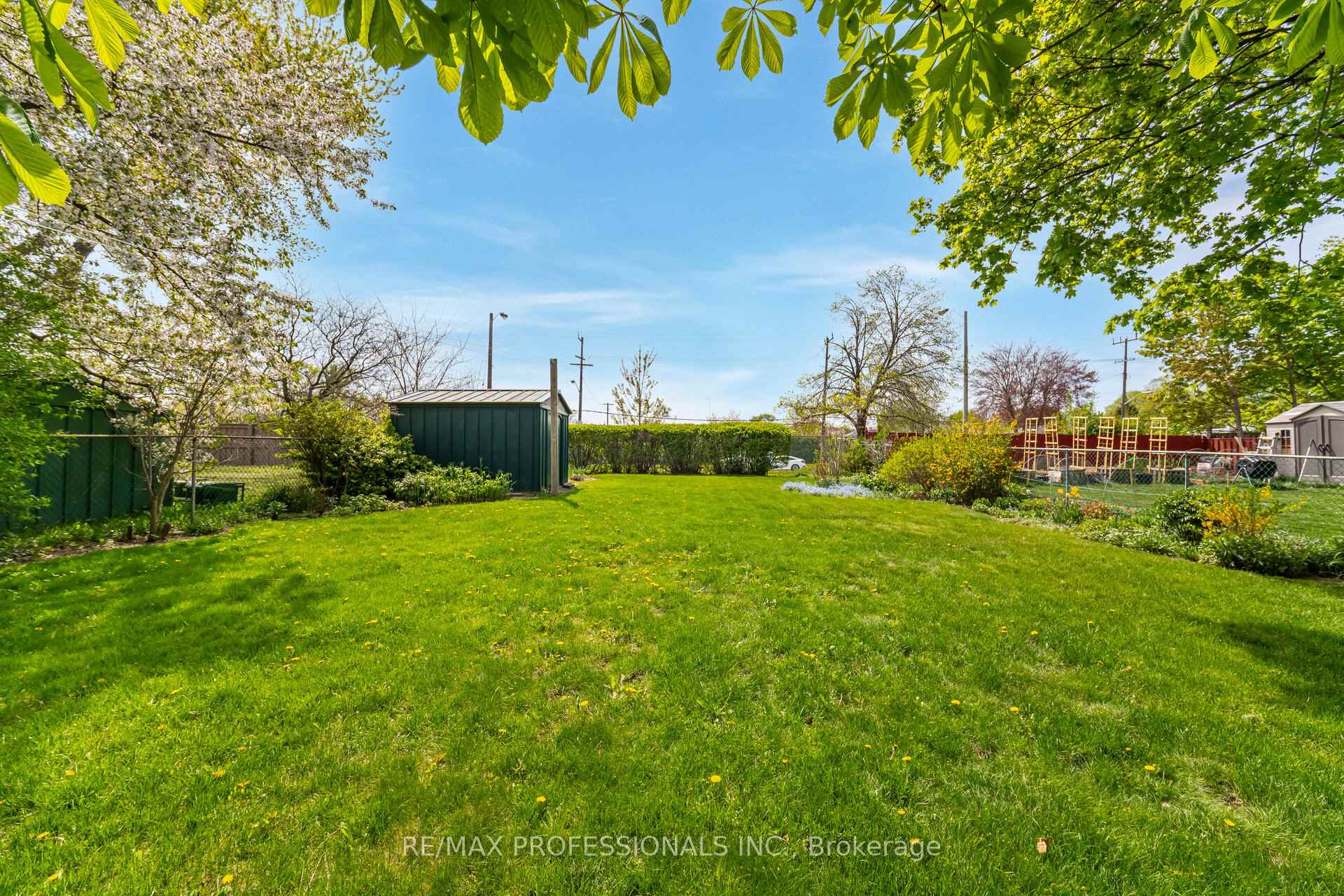 Photo 32 of 36 Templar Drive, Etobicoke, Kingsview Village-The Westway — HOMEH