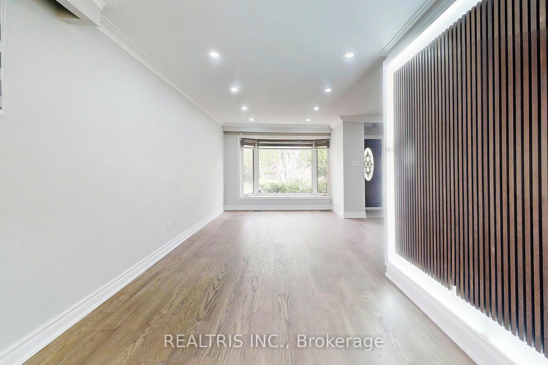 Photo 30 of 36 Tealham Drive, Etobicoke, West Humber-Clairville — HOMEH