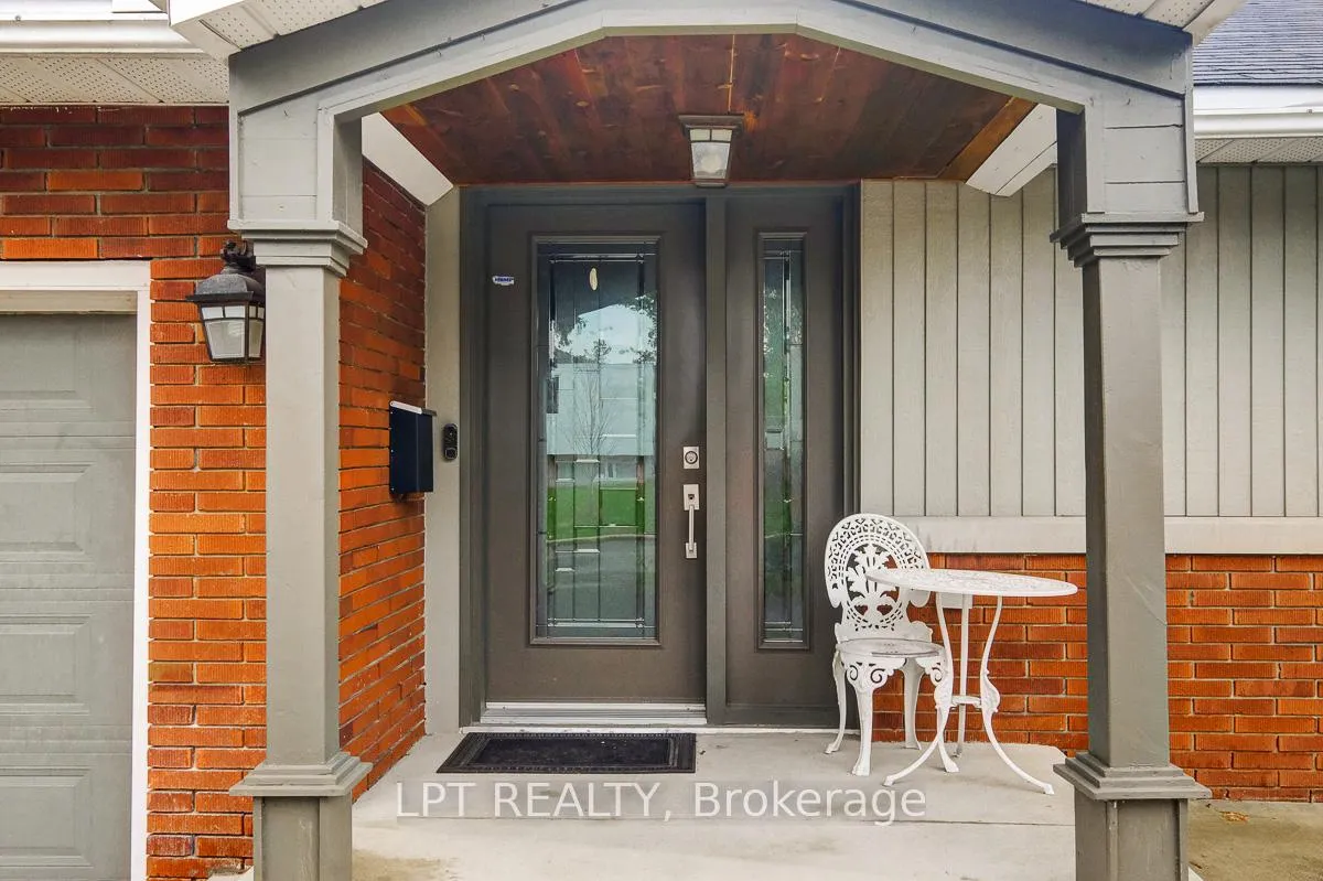 Photo 7 of 153 Roger Road, Ottawa, Faircrest Heights — HOMEH