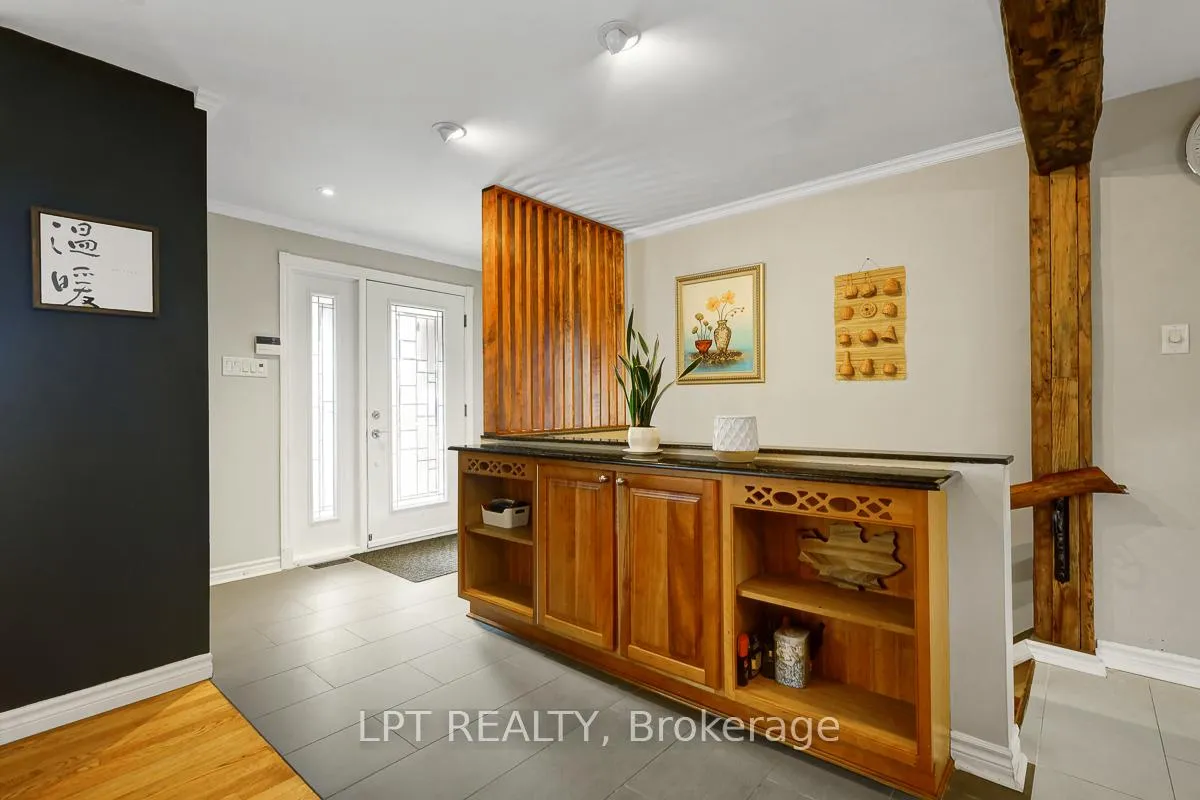 Photo 13 of 153 Roger Road, Ottawa, Faircrest Heights — HOMEH