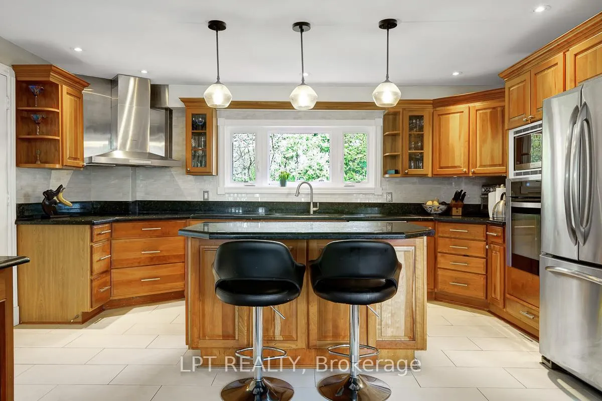 Photo 46 of 153 Roger Road, Ottawa, Faircrest Heights — HOMEH