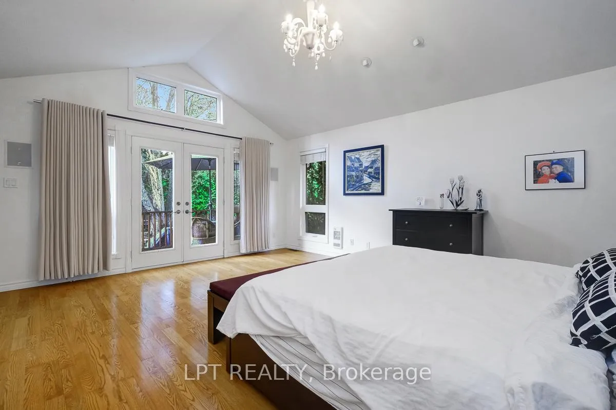 Photo 70 of 153 Roger Road, Ottawa, Faircrest Heights — HOMEH