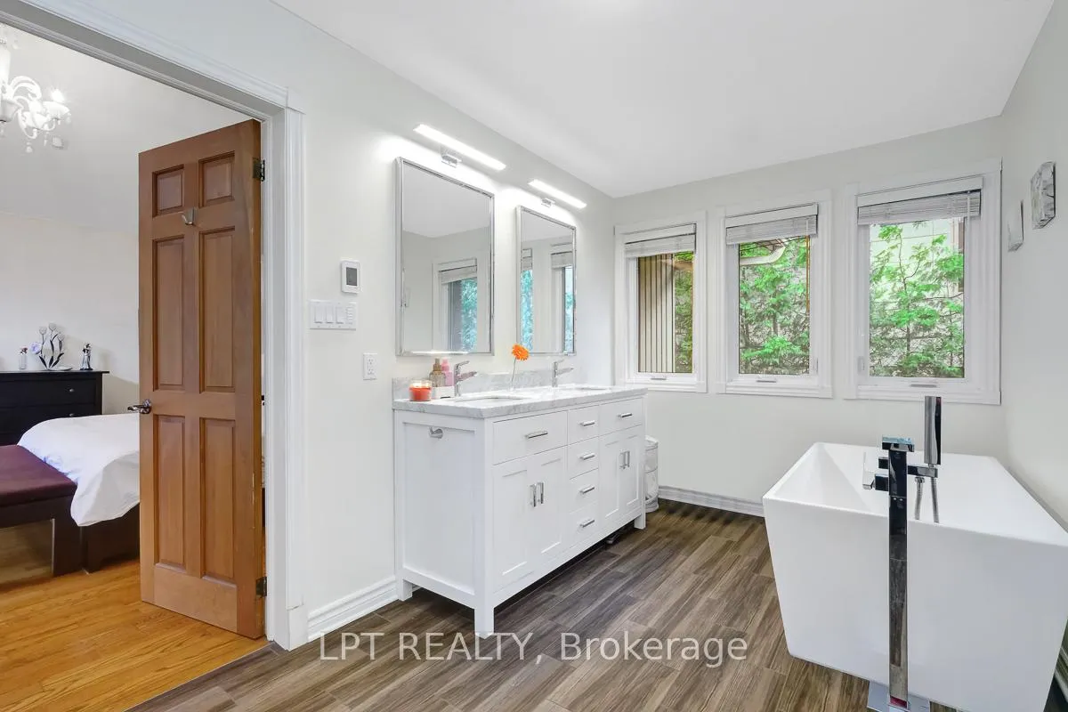 Photo 79 of 153 Roger Road, Ottawa, Faircrest Heights — HOMEH