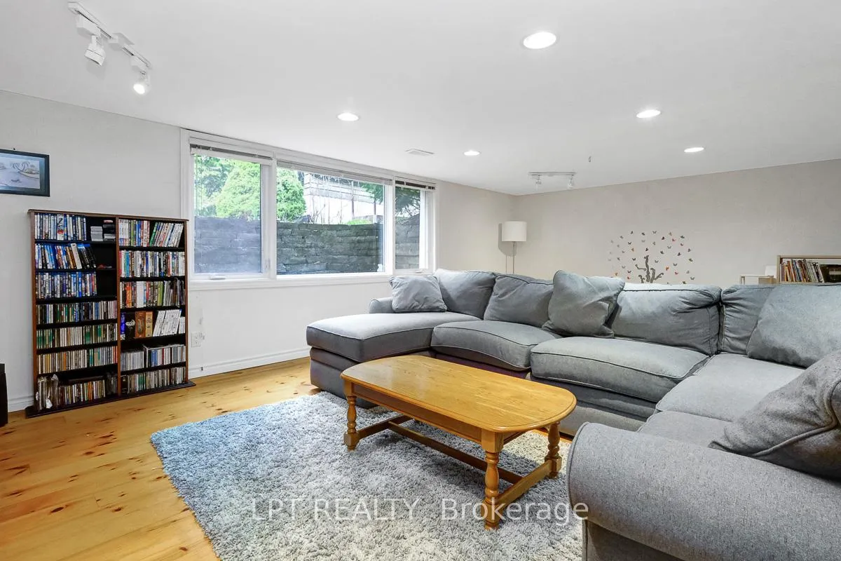 Photo 108 of 153 Roger Road, Ottawa, Faircrest Heights — HOMEH