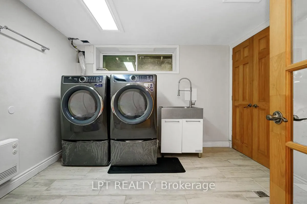 Photo 122 of 153 Roger Road, Ottawa, Faircrest Heights — HOMEH