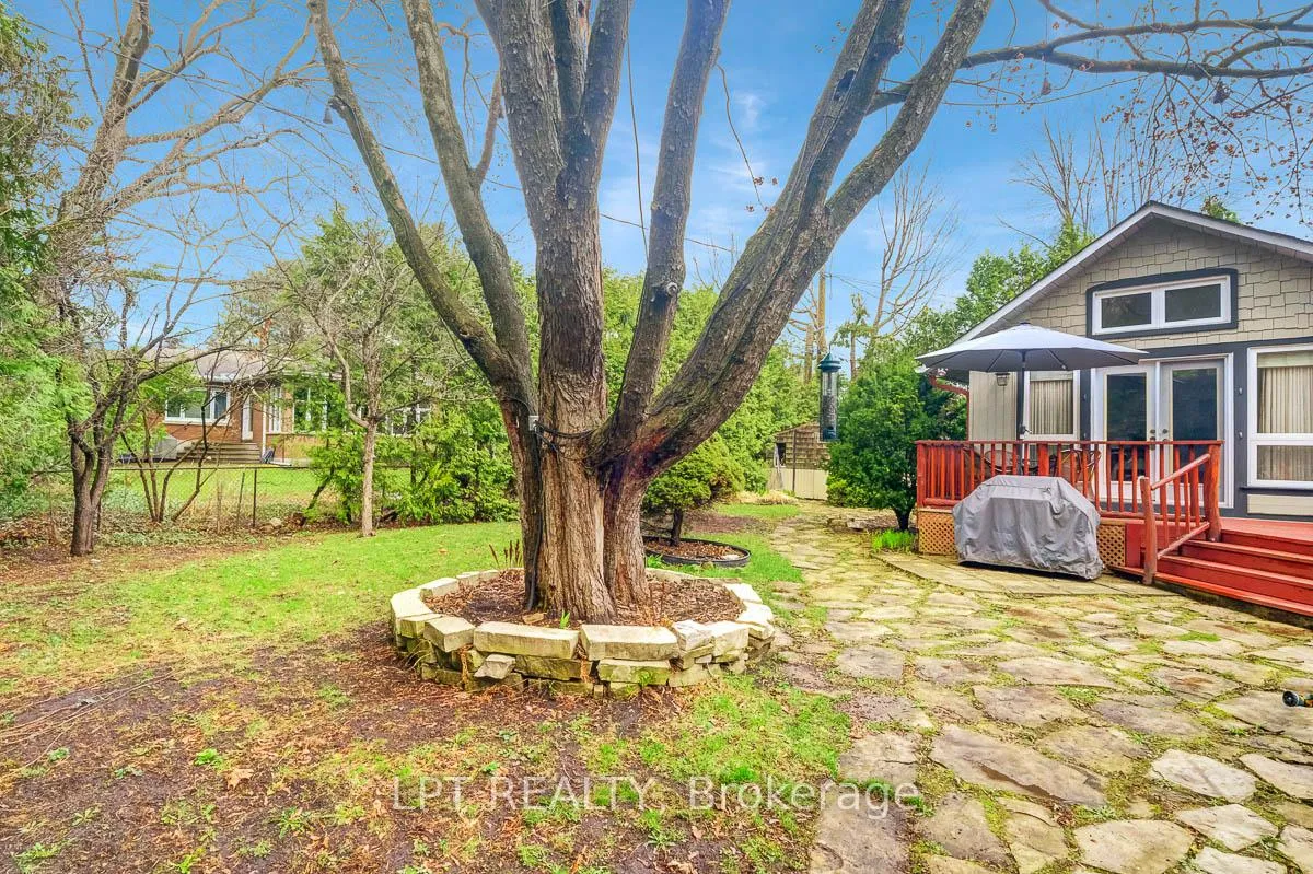Photo 128 of 153 Roger Road, Ottawa, Faircrest Heights — HOMEH