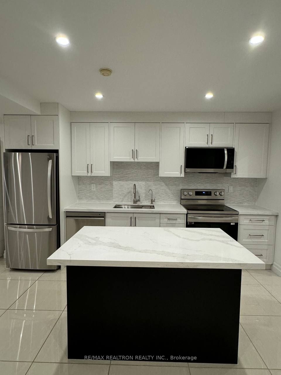 Photo 40 of Unit Lower, 76 Firglen Ridge, Vaughan, Islington Woods — HOMEH