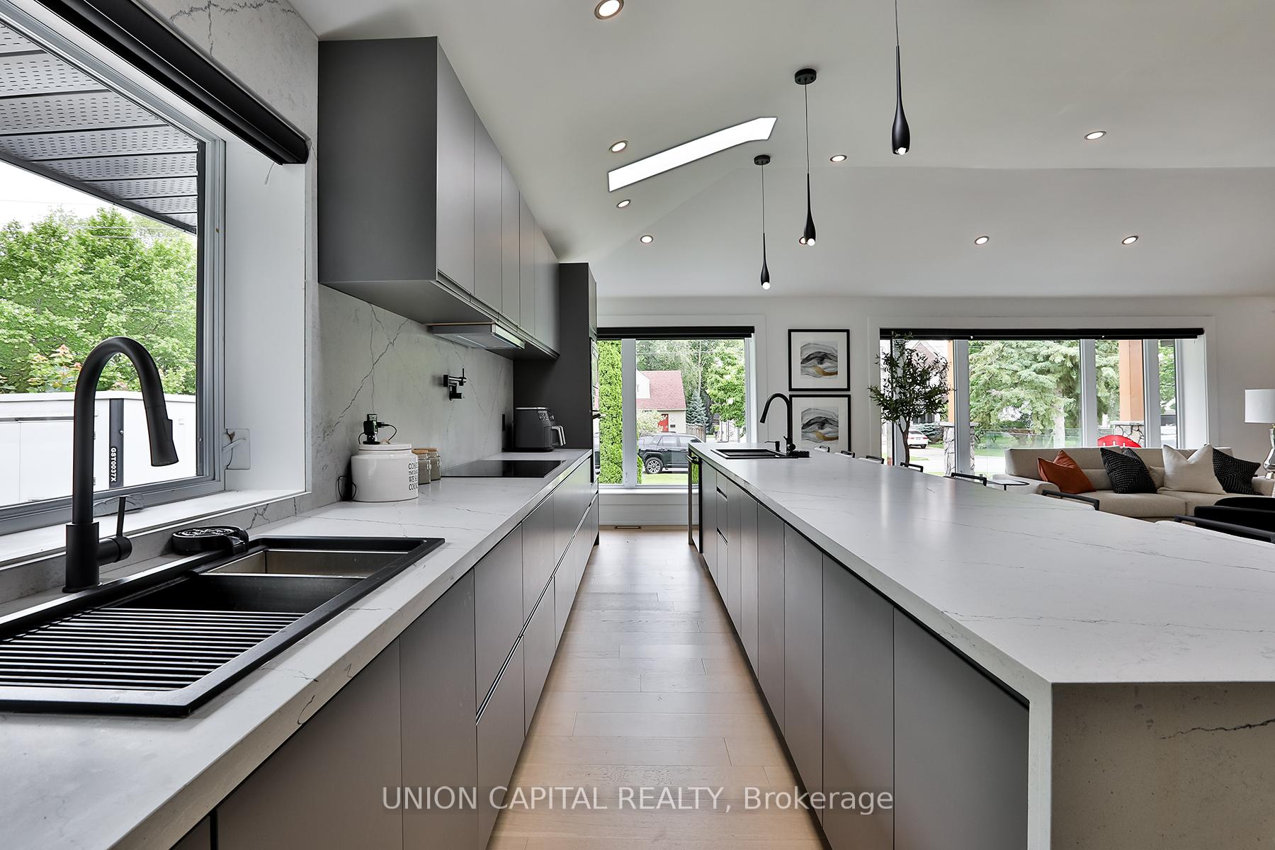 Photo 7 of 22 Mcarthur Street, Etobicoke, Kingsview Village-The Westway — HOMEH