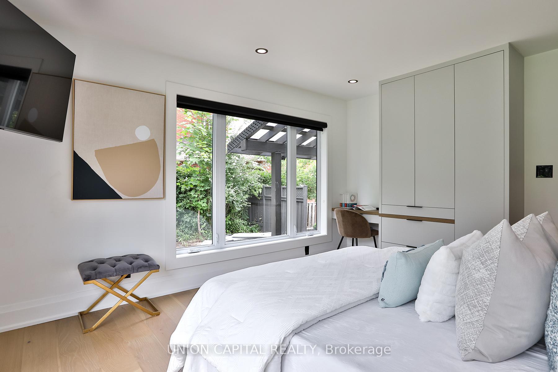 Photo 11 of 22 Mcarthur Street, Etobicoke, Kingsview Village-The Westway — HOMEH