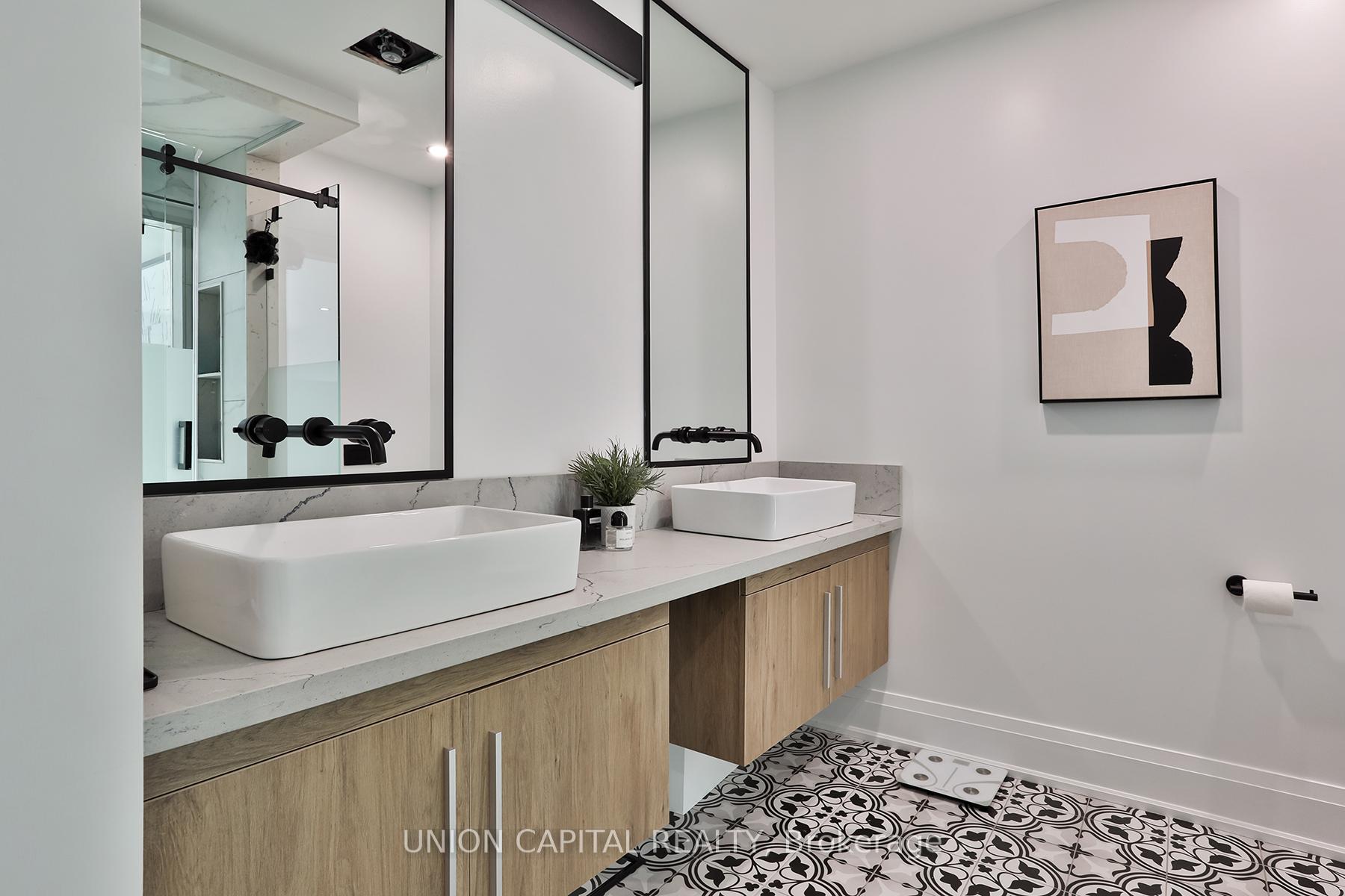Photo 15 of 22 Mcarthur Street, Etobicoke, Kingsview Village-The Westway — HOMEH