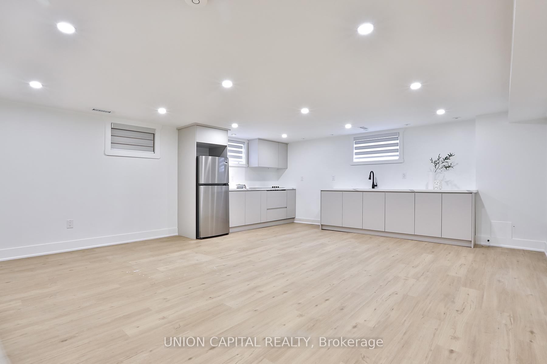 Photo 28 of 22 Mcarthur Street, Etobicoke, Kingsview Village-The Westway — HOMEH