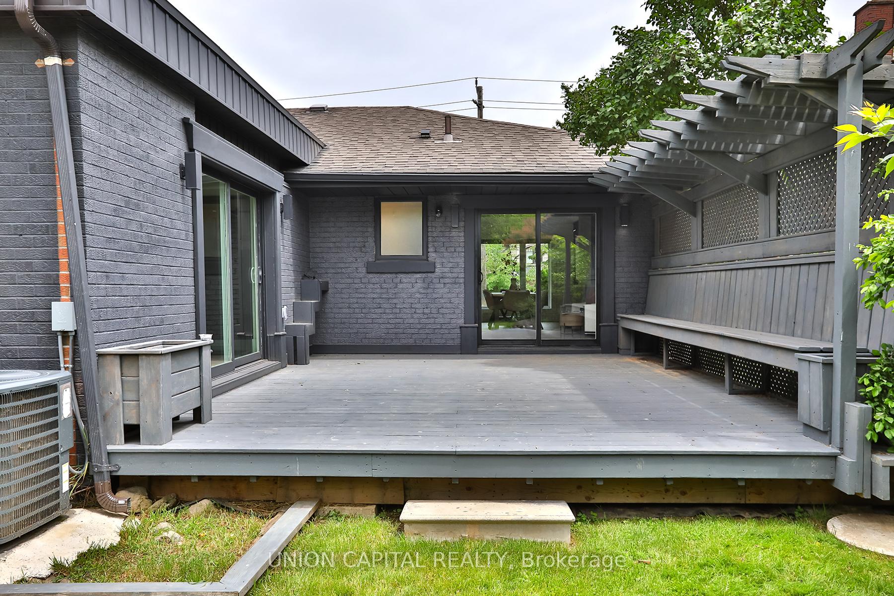 Photo 31 of 22 Mcarthur Street, Etobicoke, Kingsview Village-The Westway — HOMEH
