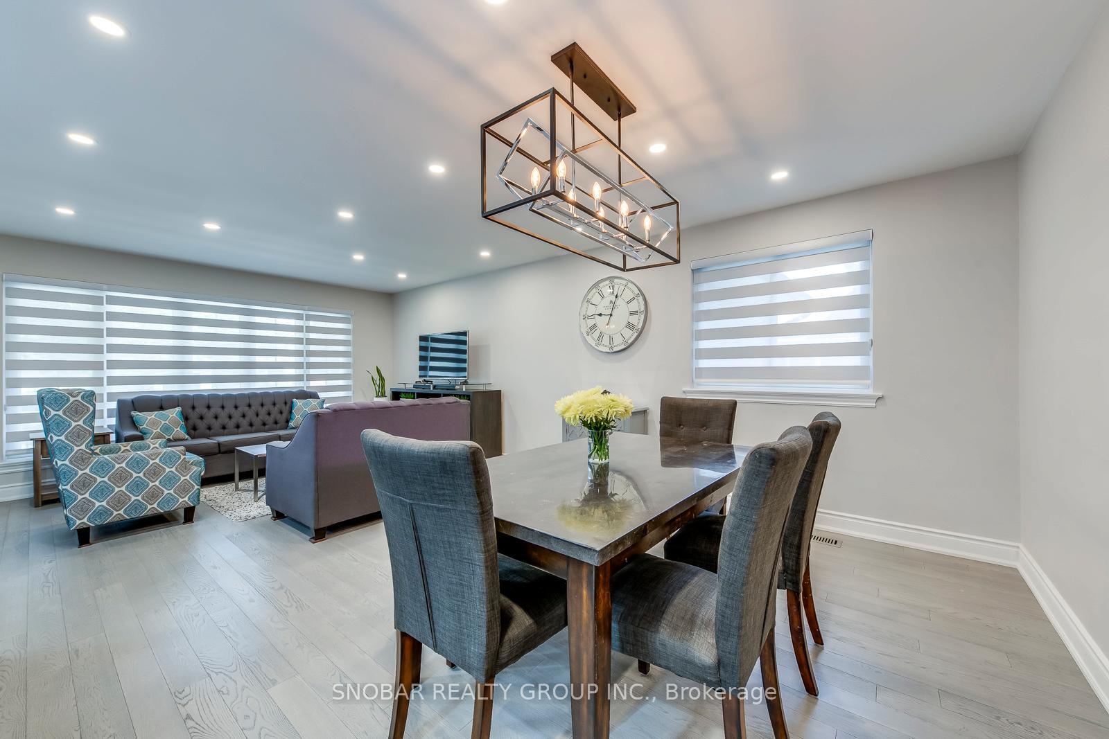 Photo 11 of 19 Forest Path Court, Etobicoke, Thistletown-Beaumonde Heights — HOMEH
