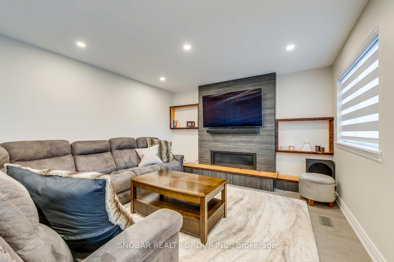 Photo 26 of 19 Forest Path Court, Etobicoke, Thistletown-Beaumonde Heights — HOMEH
