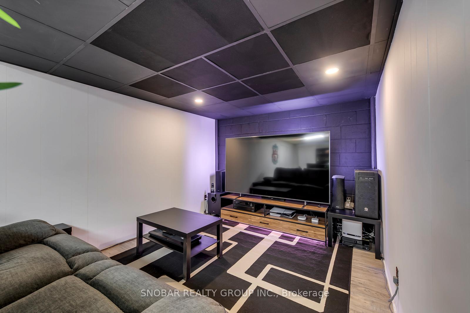 Photo 10 of 19 Forest Path Court, Etobicoke, Thistletown-Beaumonde Heights — HOMEH