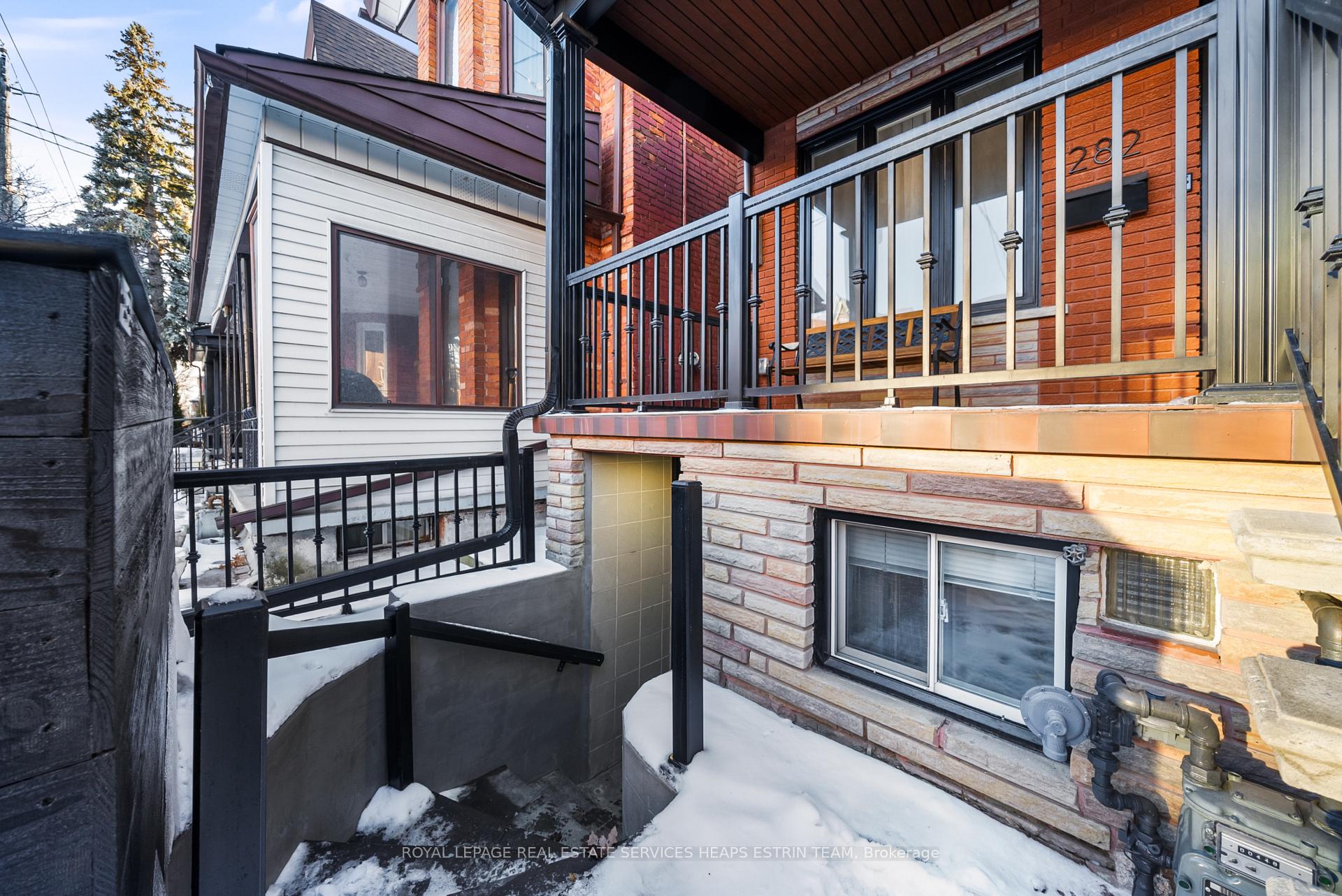 Photo 3 of Unit Lower, 282 Palmerston Avenue, Toronto, Trinity-Bellwoods — HOMEH