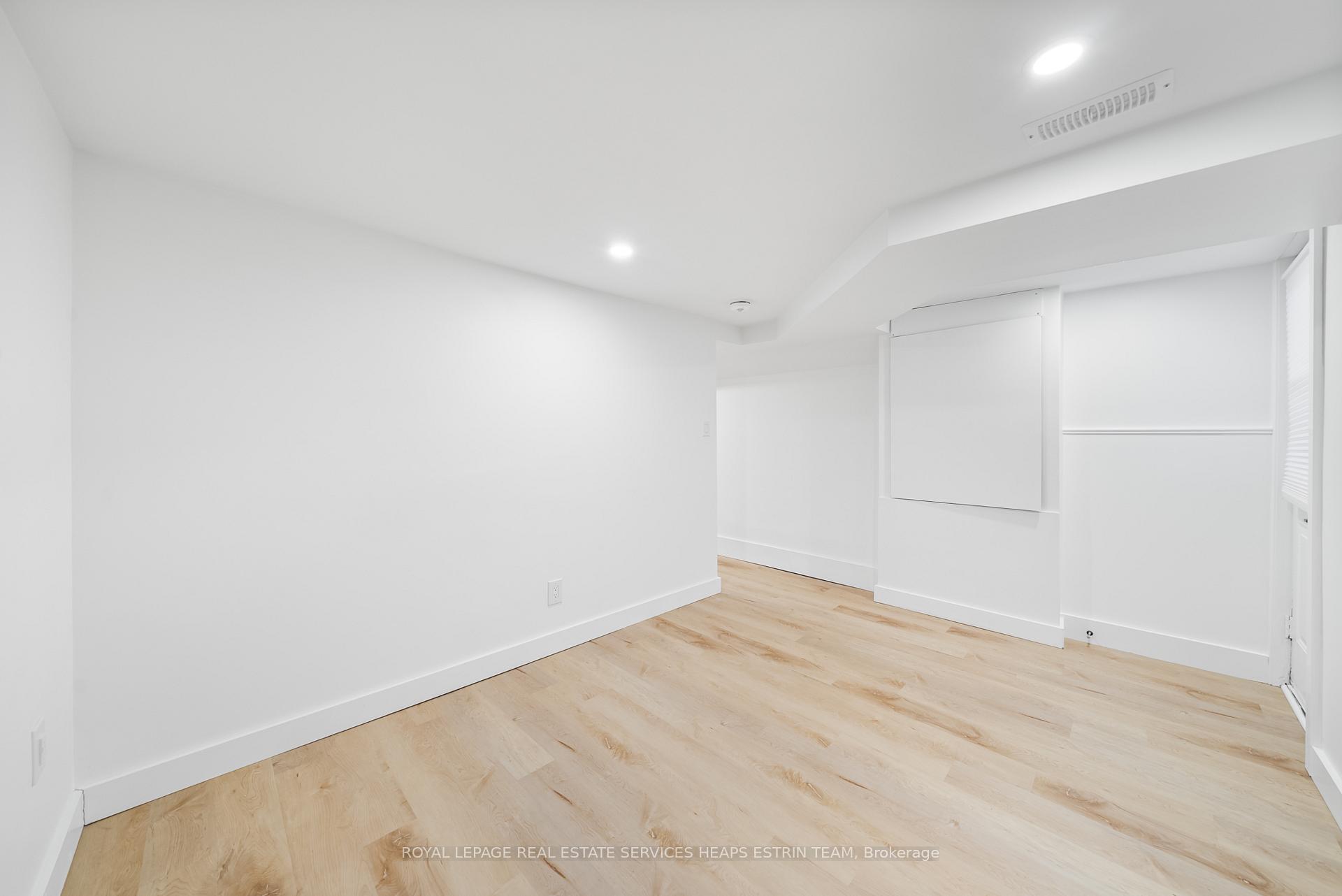 Photo 5 of Unit Lower, 282 Palmerston Avenue, Toronto, Trinity-Bellwoods — HOMEH