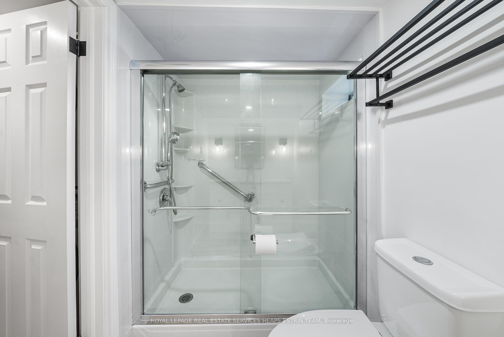 Photo 13 of Unit Lower, 282 Palmerston Avenue, Toronto, Trinity-Bellwoods — HOMEH