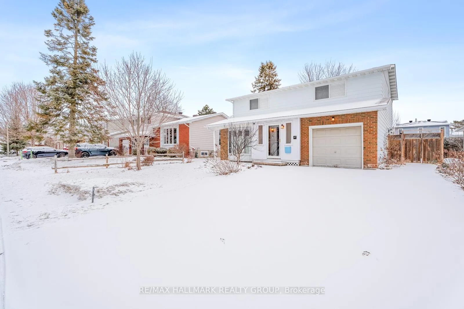 Photo 4 of 47 Woodburn Drive, Ottawa, Blackburn Hamlet — HOMEH