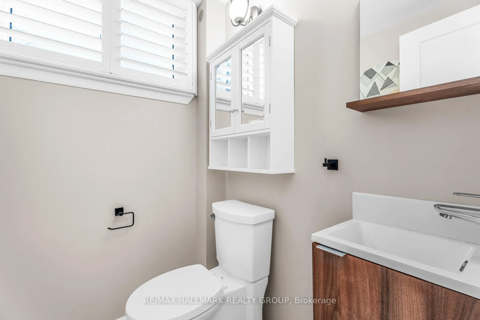 Photo 100 of 47 Woodburn Drive, Ottawa, Blackburn Hamlet — HOMEH