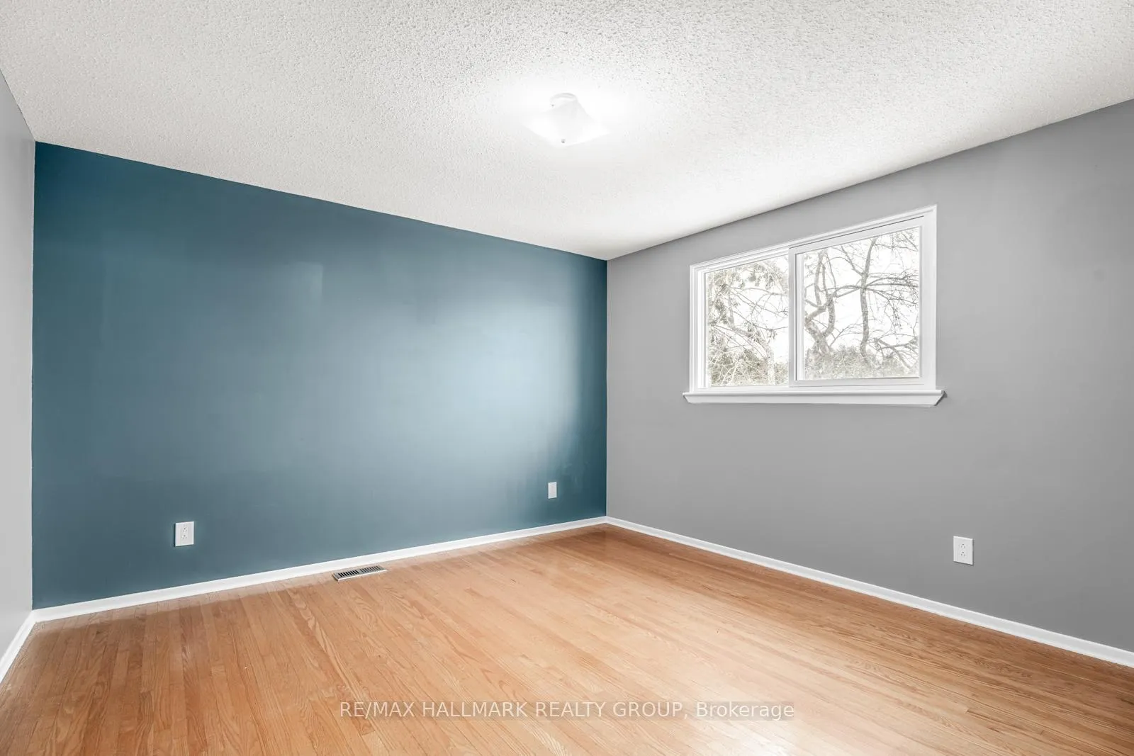 Photo 135 of 47 Woodburn Drive, Ottawa, Blackburn Hamlet — HOMEH