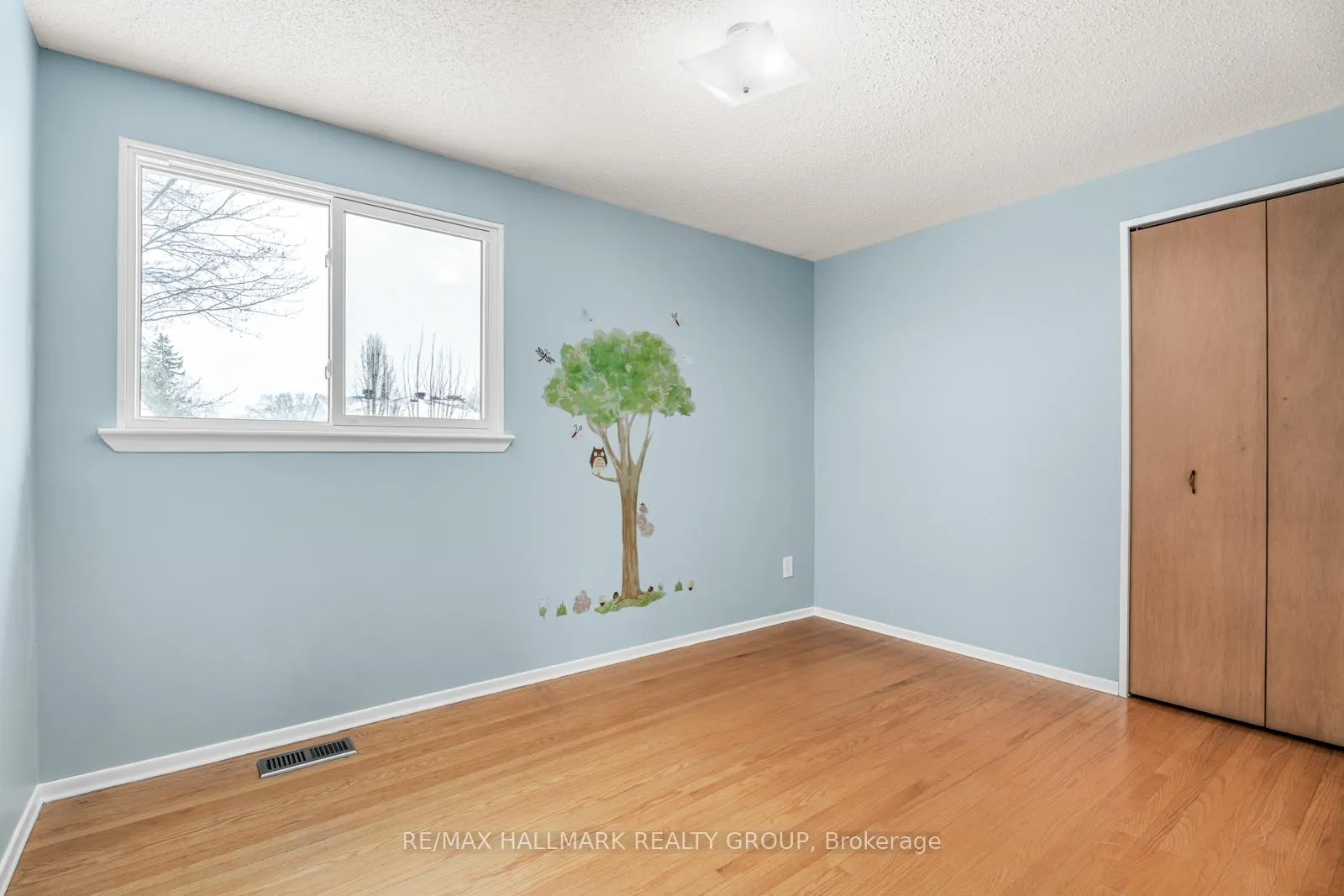 Photo 145 of 47 Woodburn Drive, Ottawa, Blackburn Hamlet — HOMEH