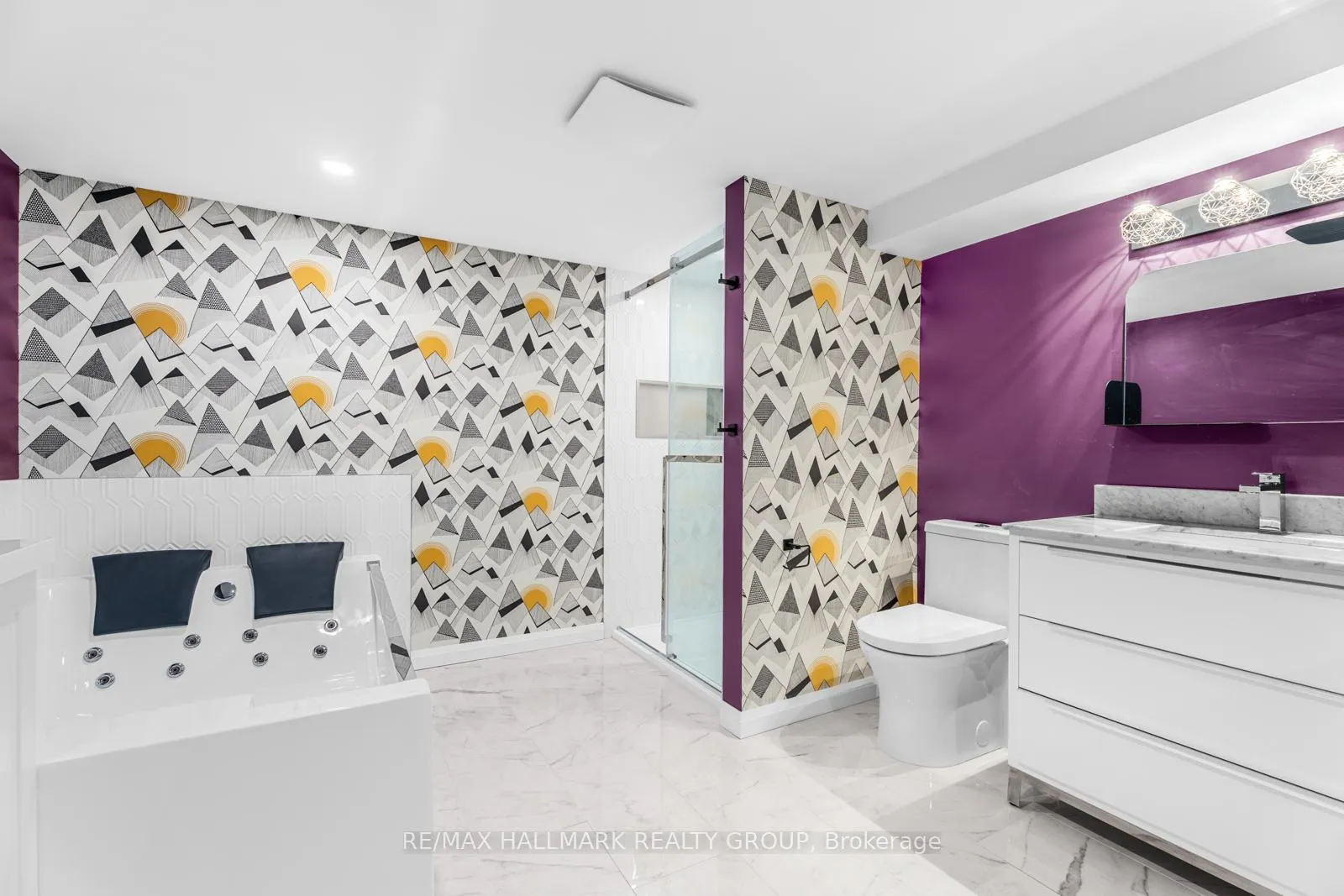 Photo 207 of 47 Woodburn Drive, Ottawa, Blackburn Hamlet — HOMEH