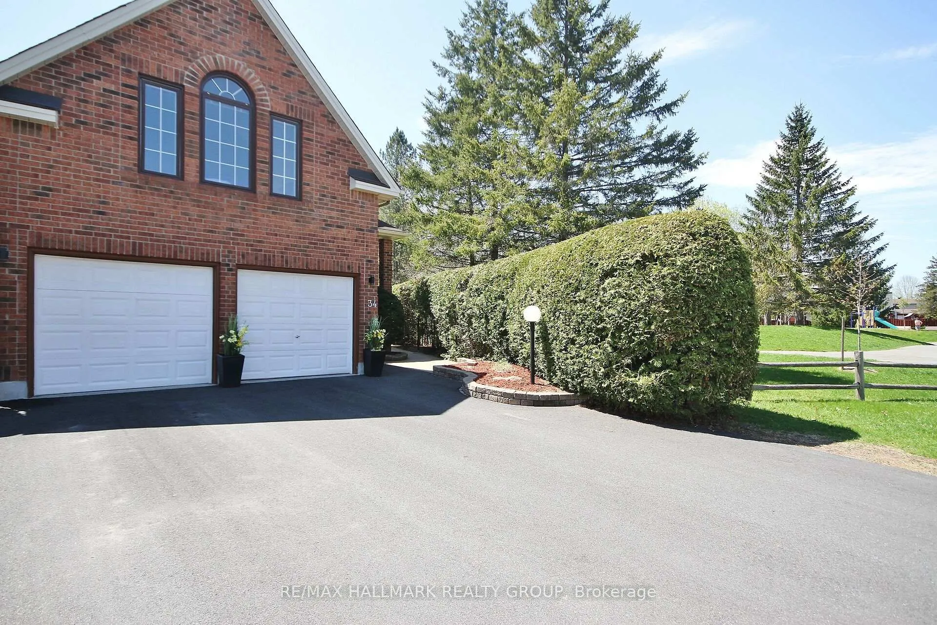 Photo 10 of 34 Florizel Avenue, Ottawa, Westcliffe Estates — HOMEH