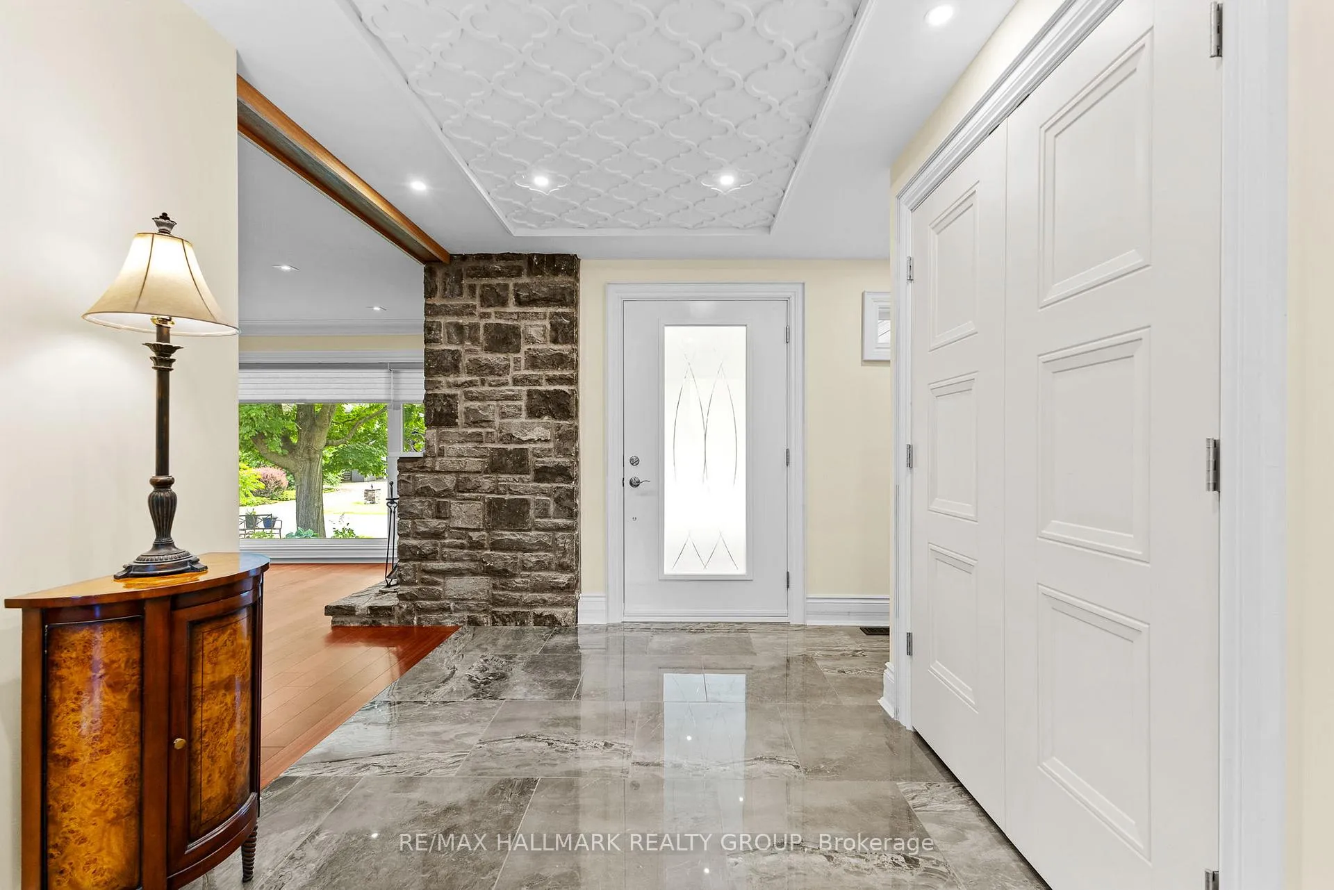 Photo 11 of 1883 Barnhart Place, Ottawa, Alta Vista/Faircrest Heights — HOMEH