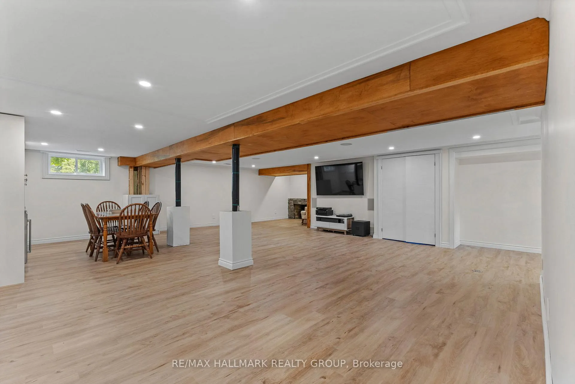 Photo 205 of 1883 Barnhart Place, Ottawa, Alta Vista/Faircrest Heights — HOMEH