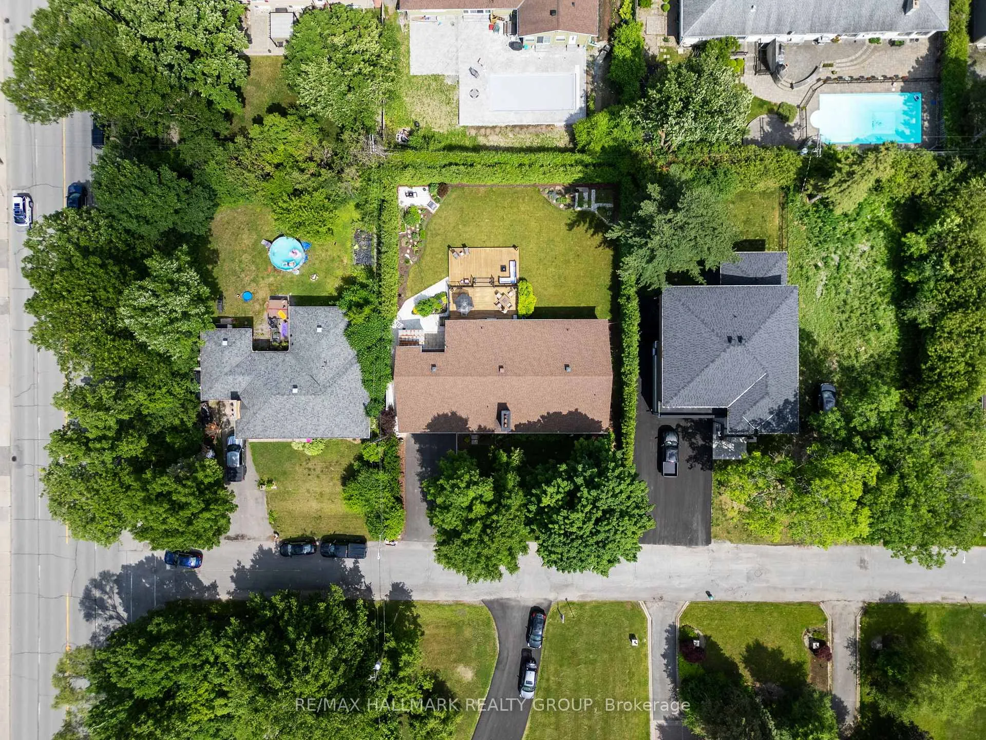 Photo 316 of 1883 Barnhart Place, Ottawa, Alta Vista/Faircrest Heights — HOMEH