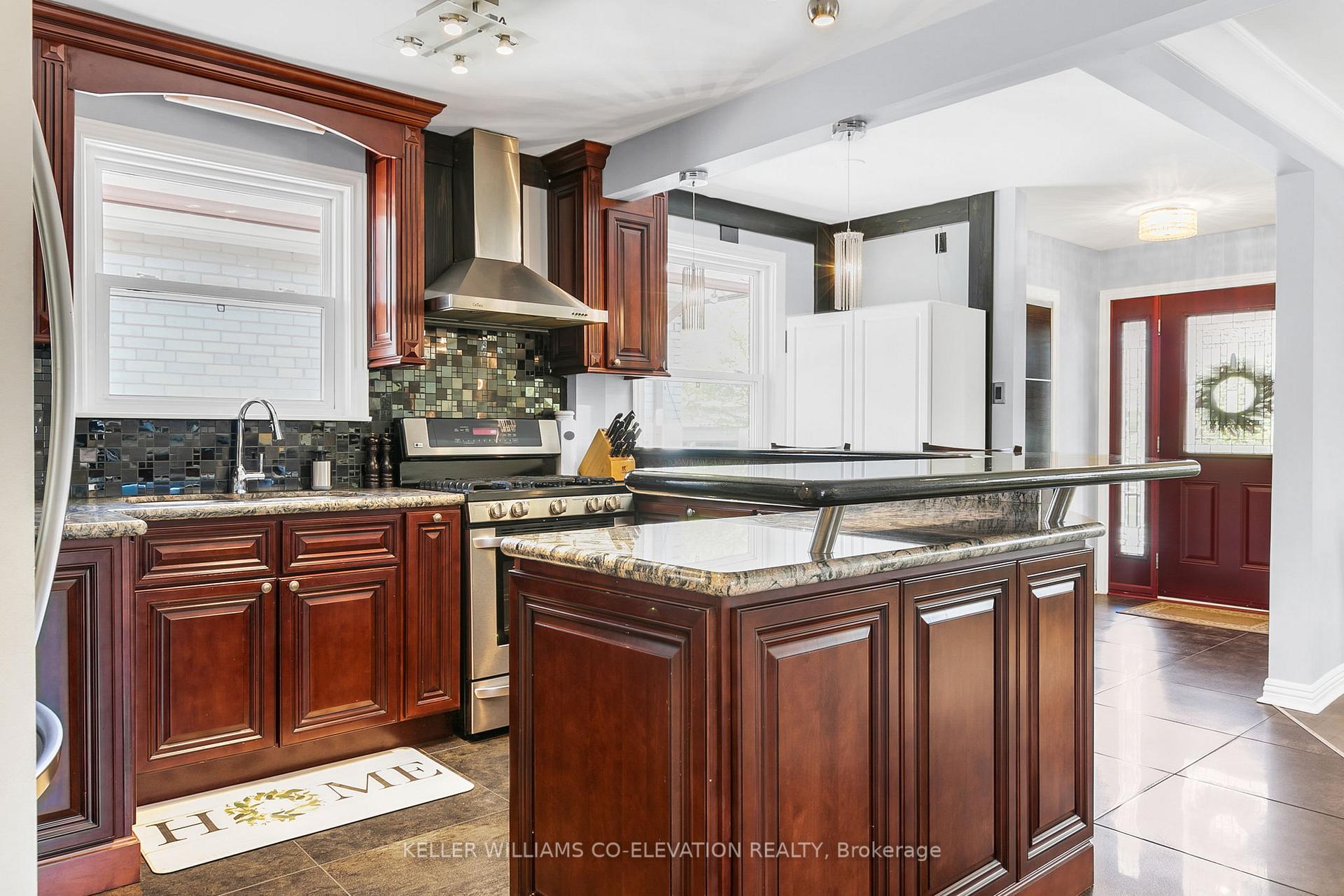 Photo 13 of 122 Sun Row Drive, Etobicoke, Willowridge-Martingrove-Richview — HOMEH