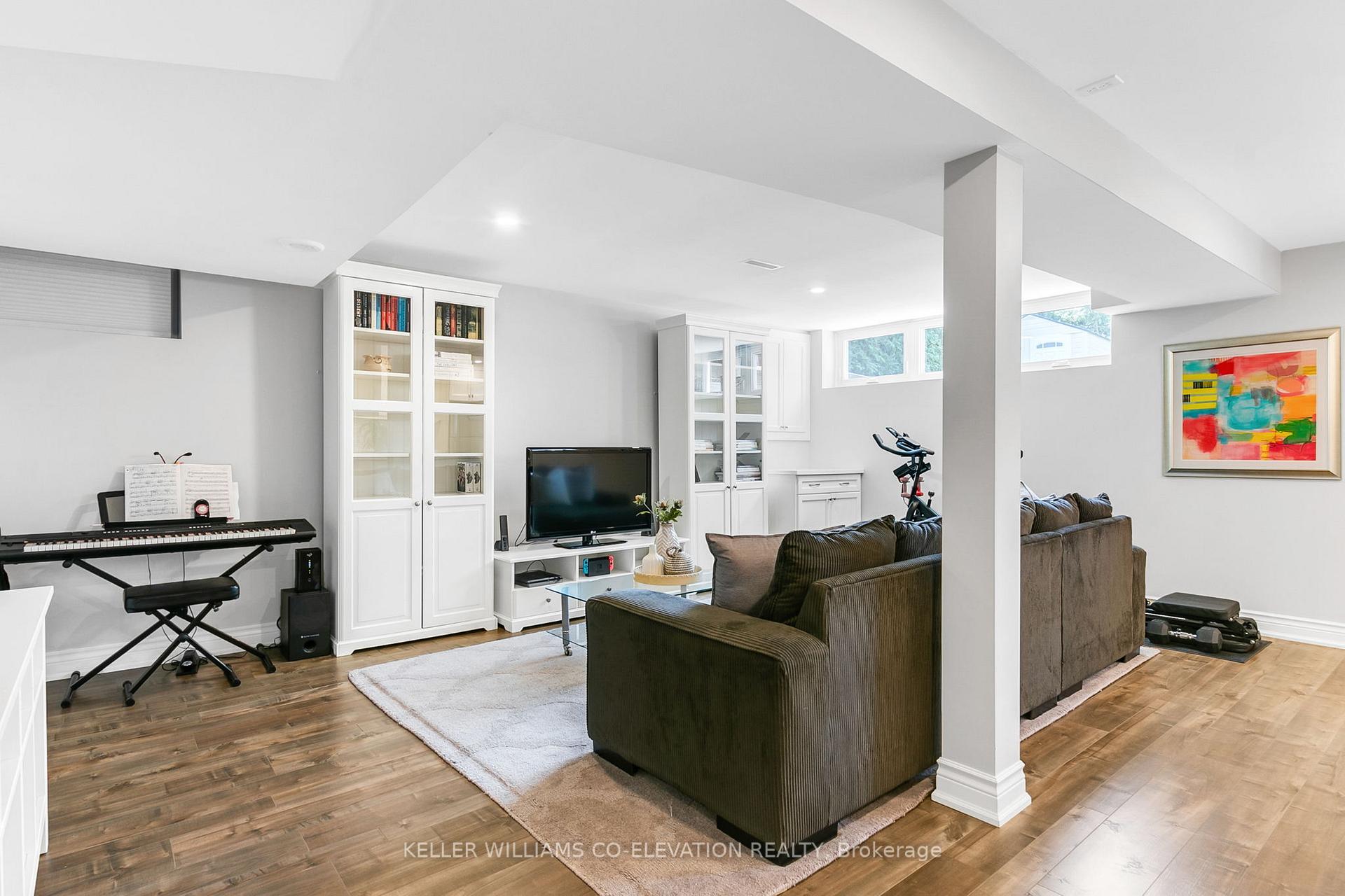 Photo 29 of 122 Sun Row Drive, Etobicoke, Willowridge-Martingrove-Richview — HOMEH