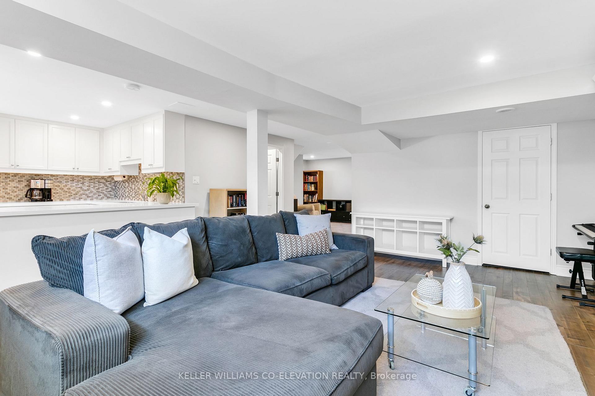 Photo 31 of 122 Sun Row Drive, Etobicoke, Willowridge-Martingrove-Richview — HOMEH