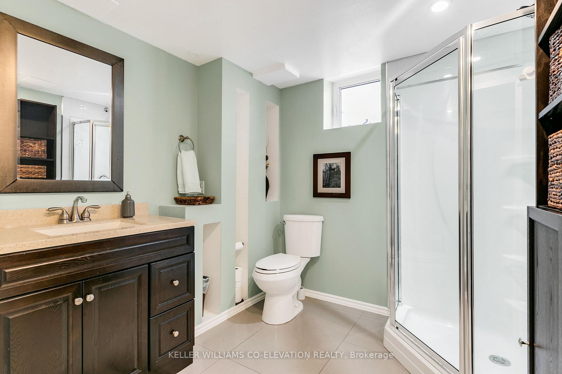 Photo 36 of 122 Sun Row Drive, Etobicoke, Willowridge-Martingrove-Richview — HOMEH
